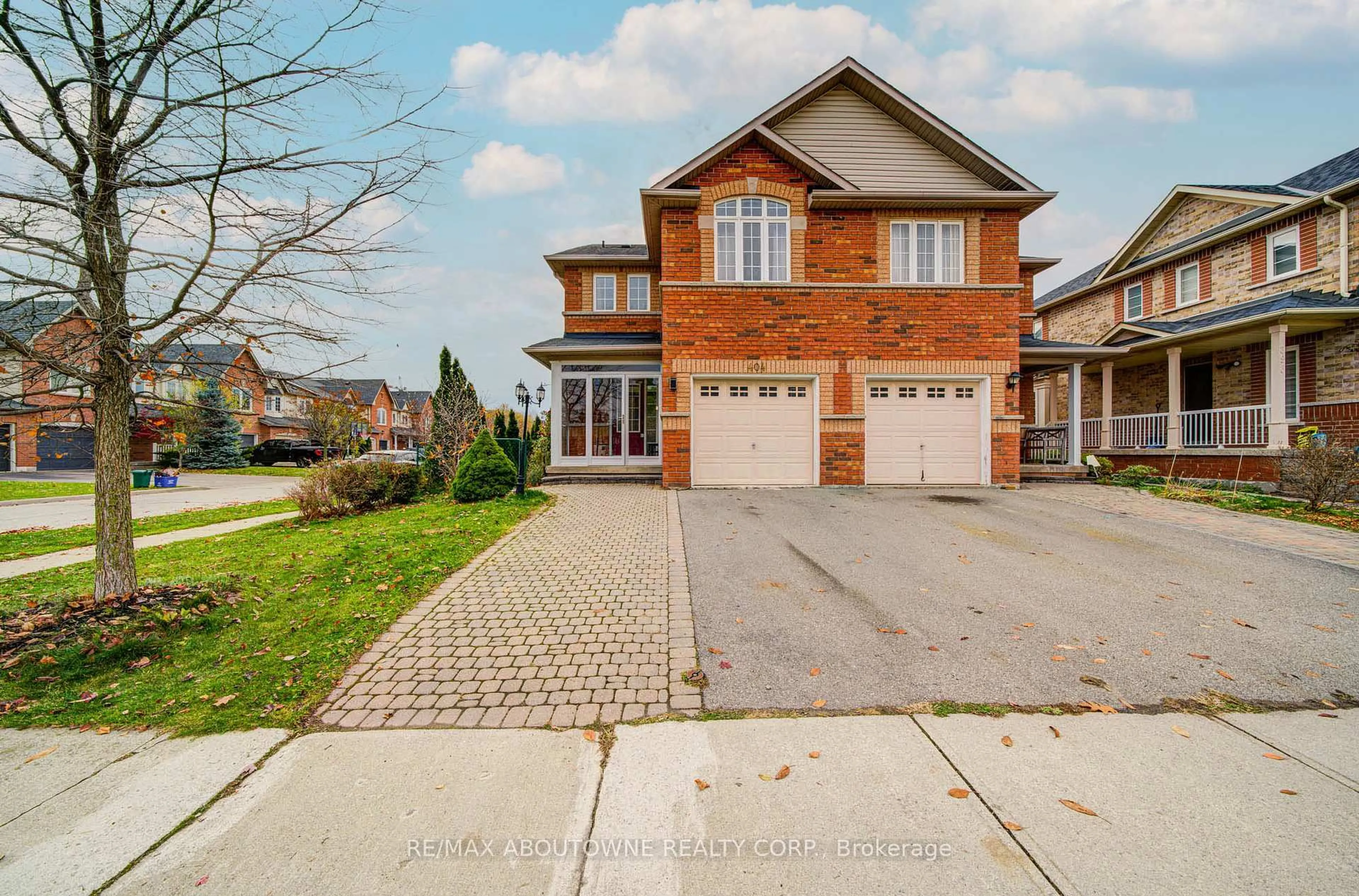 Home with brick exterior material, street for 404 Kittridge Rd, Oakville Ontario L6H 7K6