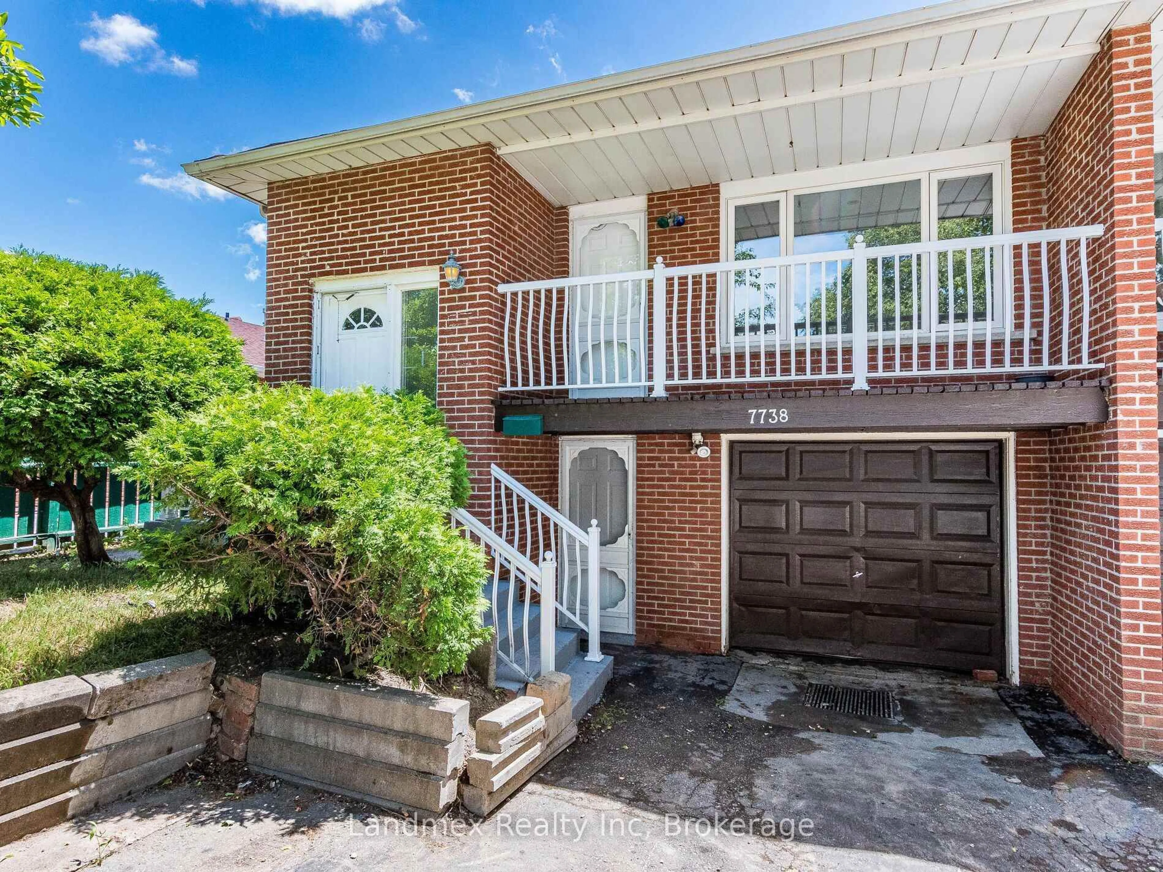 Home with brick exterior material, street for 7738 Kittridge Dr, Mississauga Ontario L4T 3J6