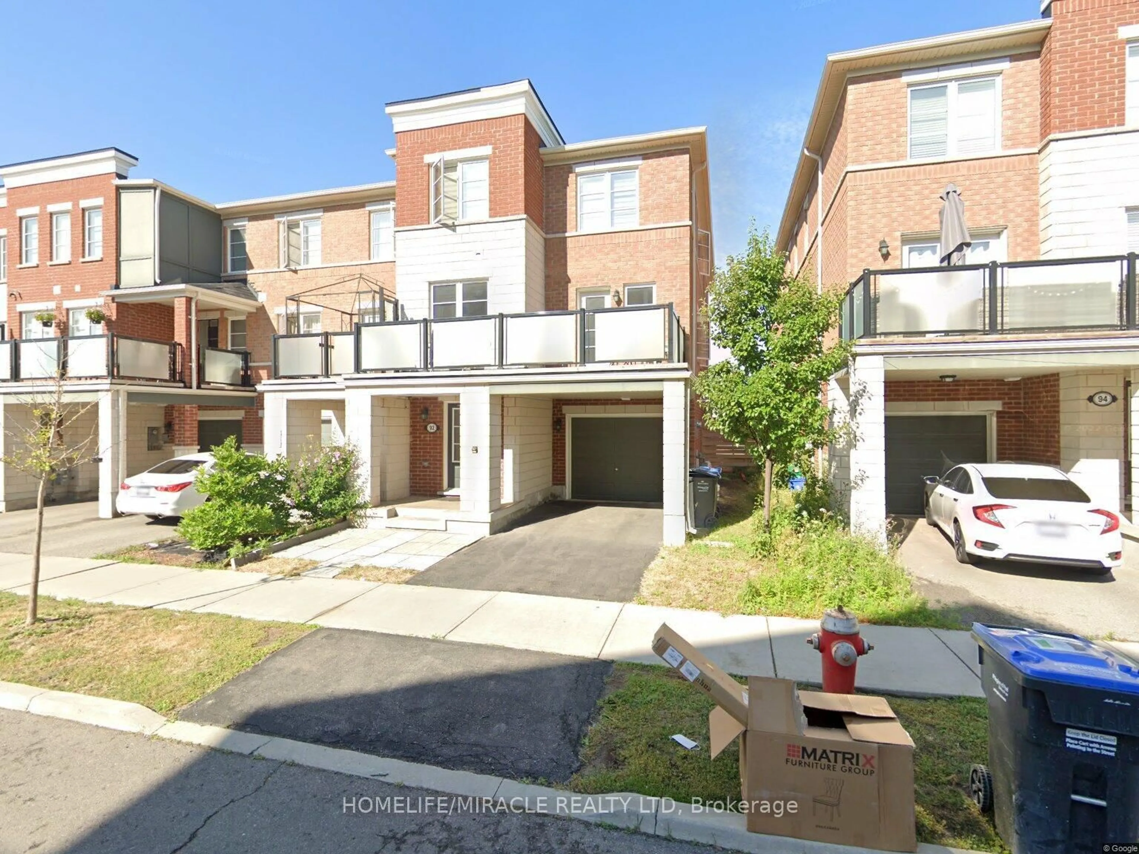 A pic from outside/outdoor area/front of a property/back of a property/a pic from drone, street for 92 Baycliffe Cres #30, Brampton Ontario L7A 3Z3