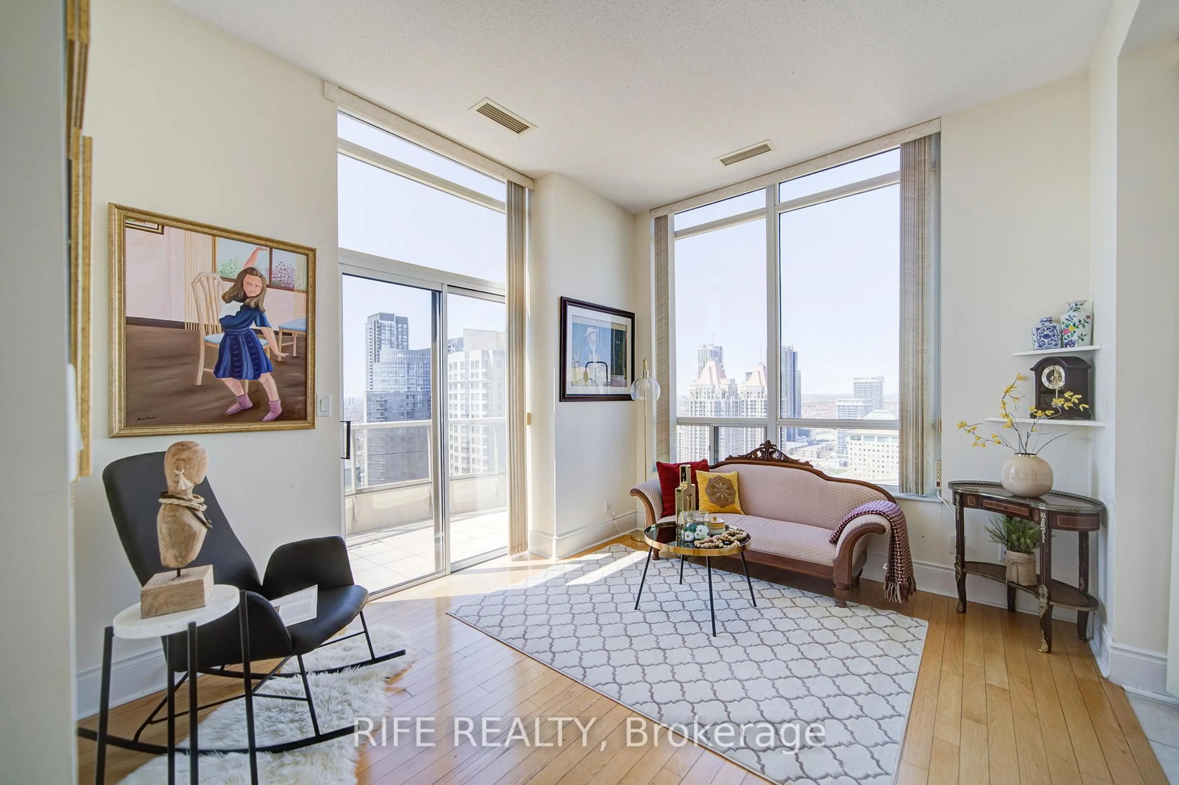 Unknown for 3880 Duke Of York Blvd #GPH10, Mississauga Ontario L5B 4M7