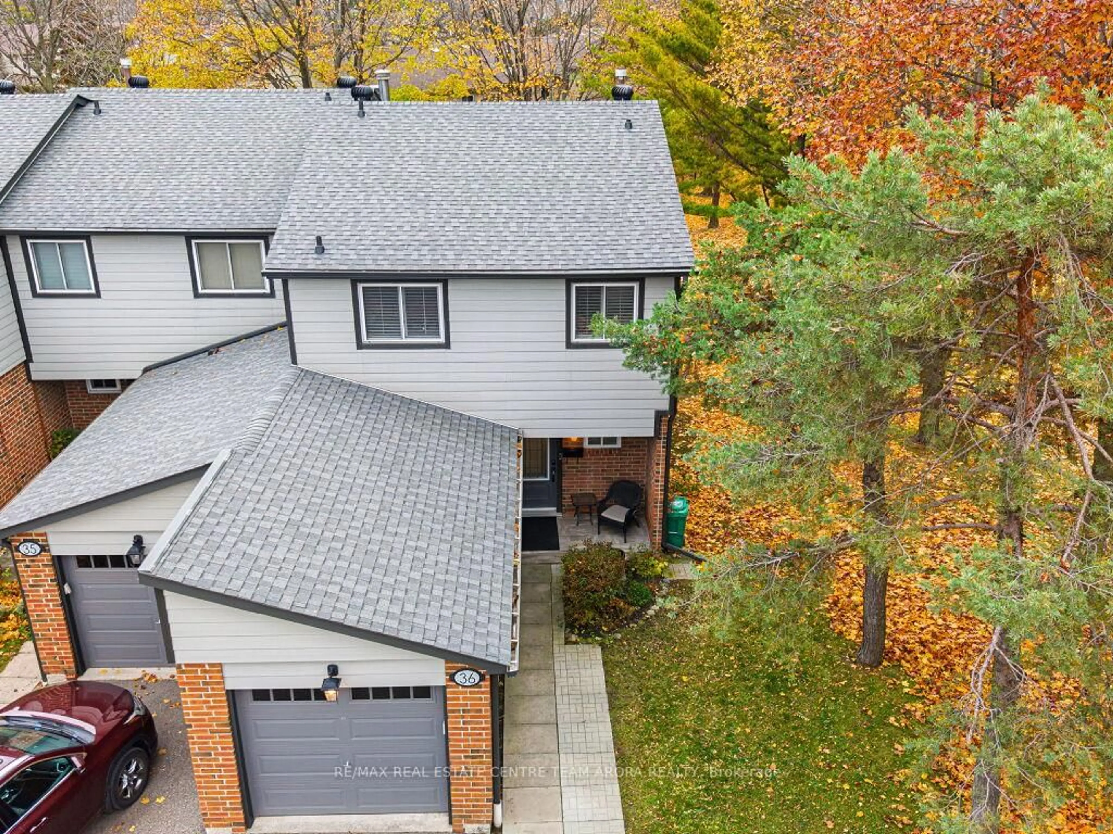 A pic from outside/outdoor area/front of a property/back of a property/a pic from drone, street for 525 Meadows Blvd #36, Mississauga Ontario L4Z 1H2