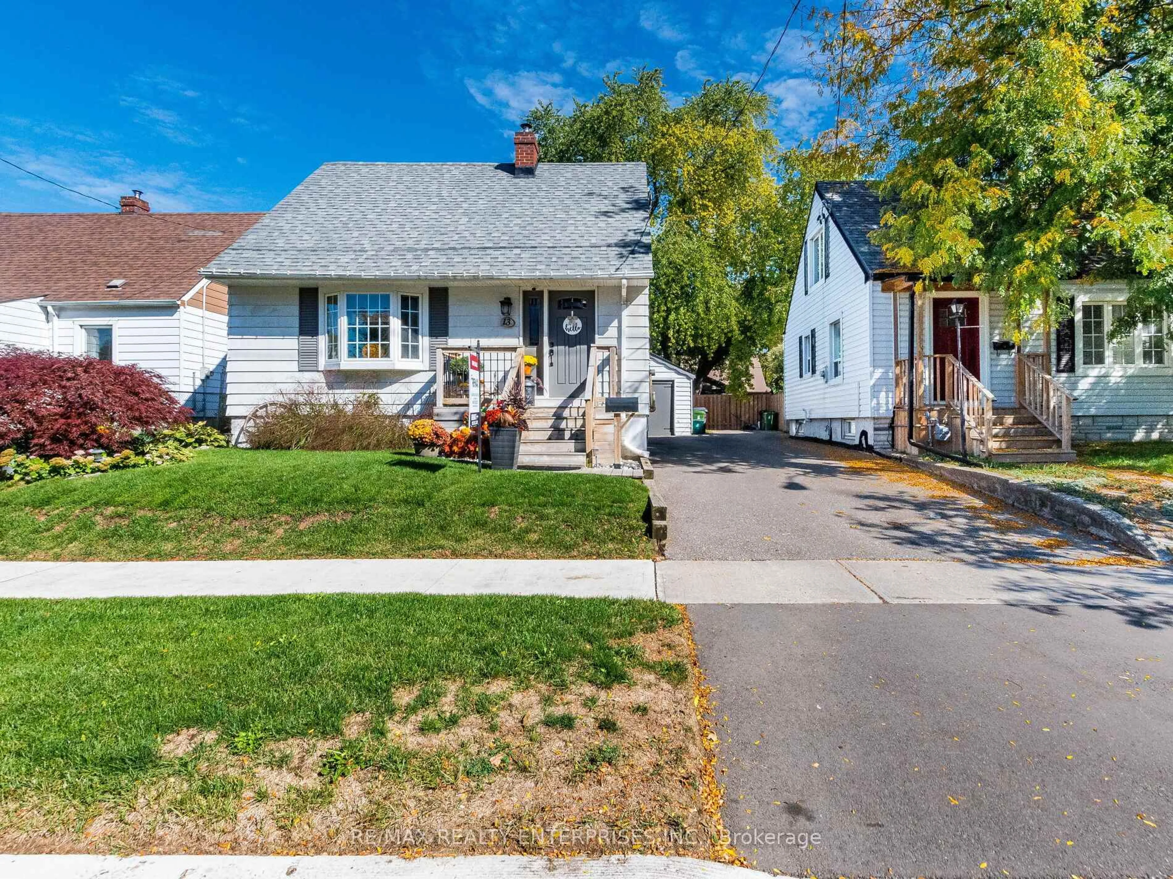 Home with vinyl exterior material, street for 13 Avon Park Dr, Toronto Ontario M8Z 3X3