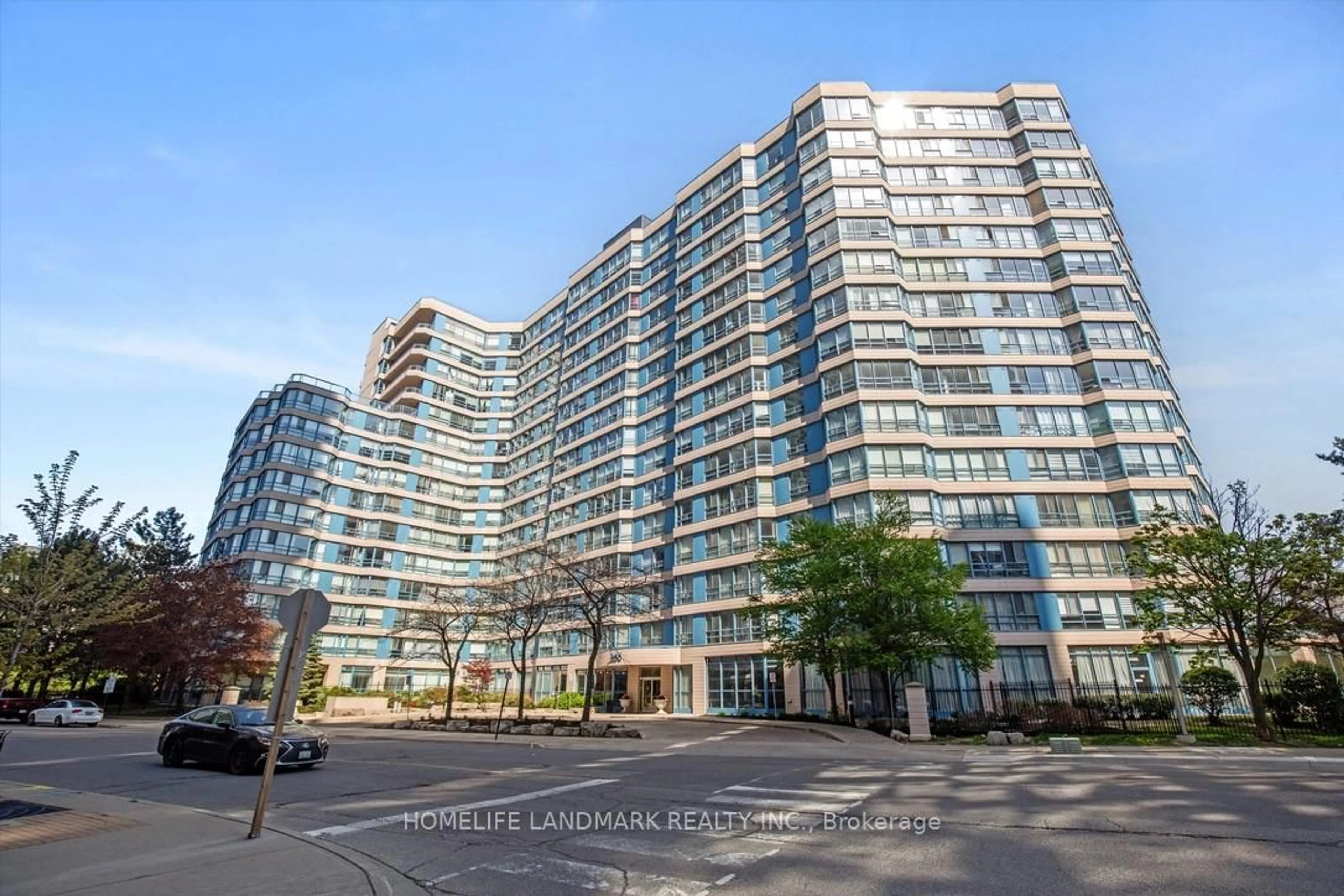 Unknown for 250 Webb Dr #704, Mississauga Ontario L5B 3Z4