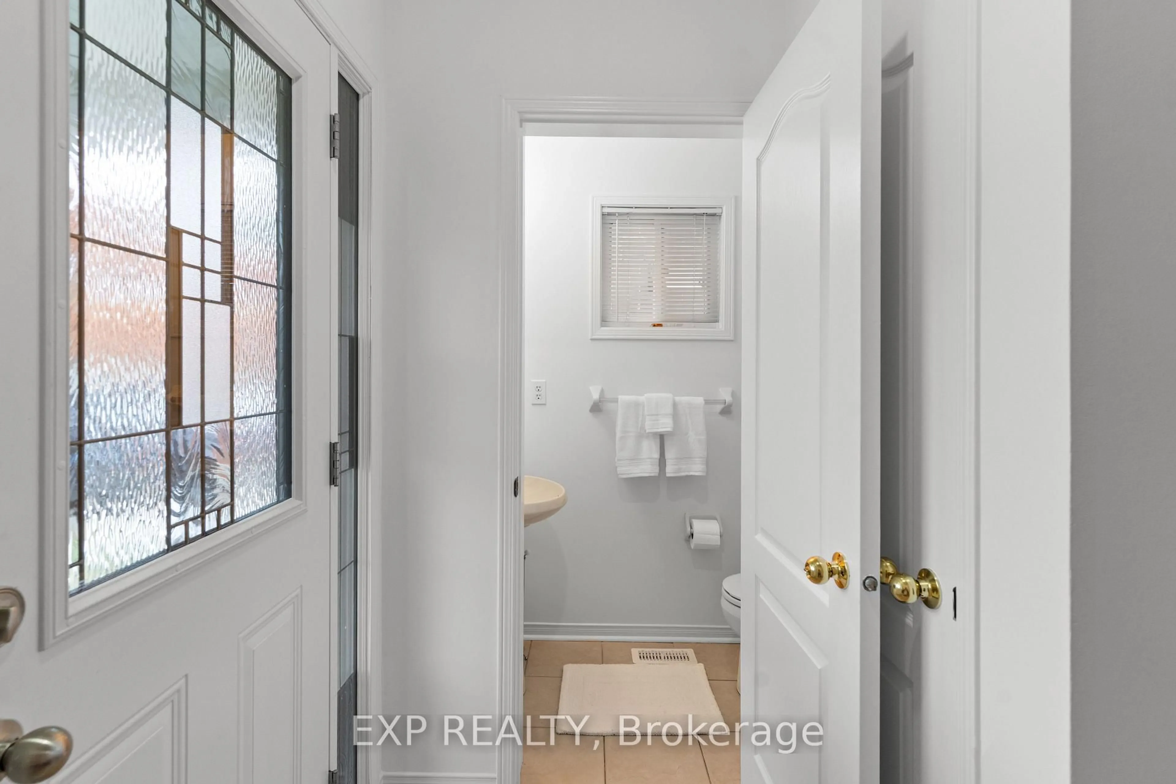 Indoor entryway for 20 Trudelle Cres, Brampton Ontario L7A 2Z5