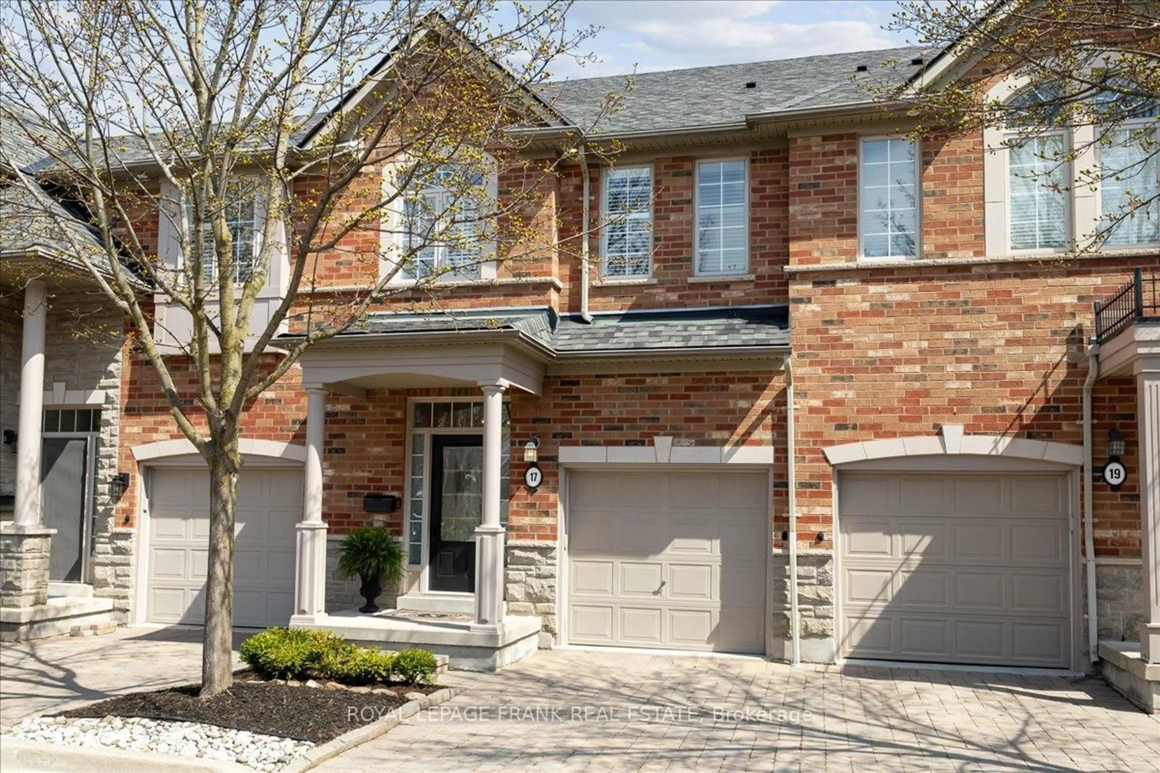 Home with brick exterior material, street for 2401 Fifth Line #17, Mississauga Ontario L5K 1V9