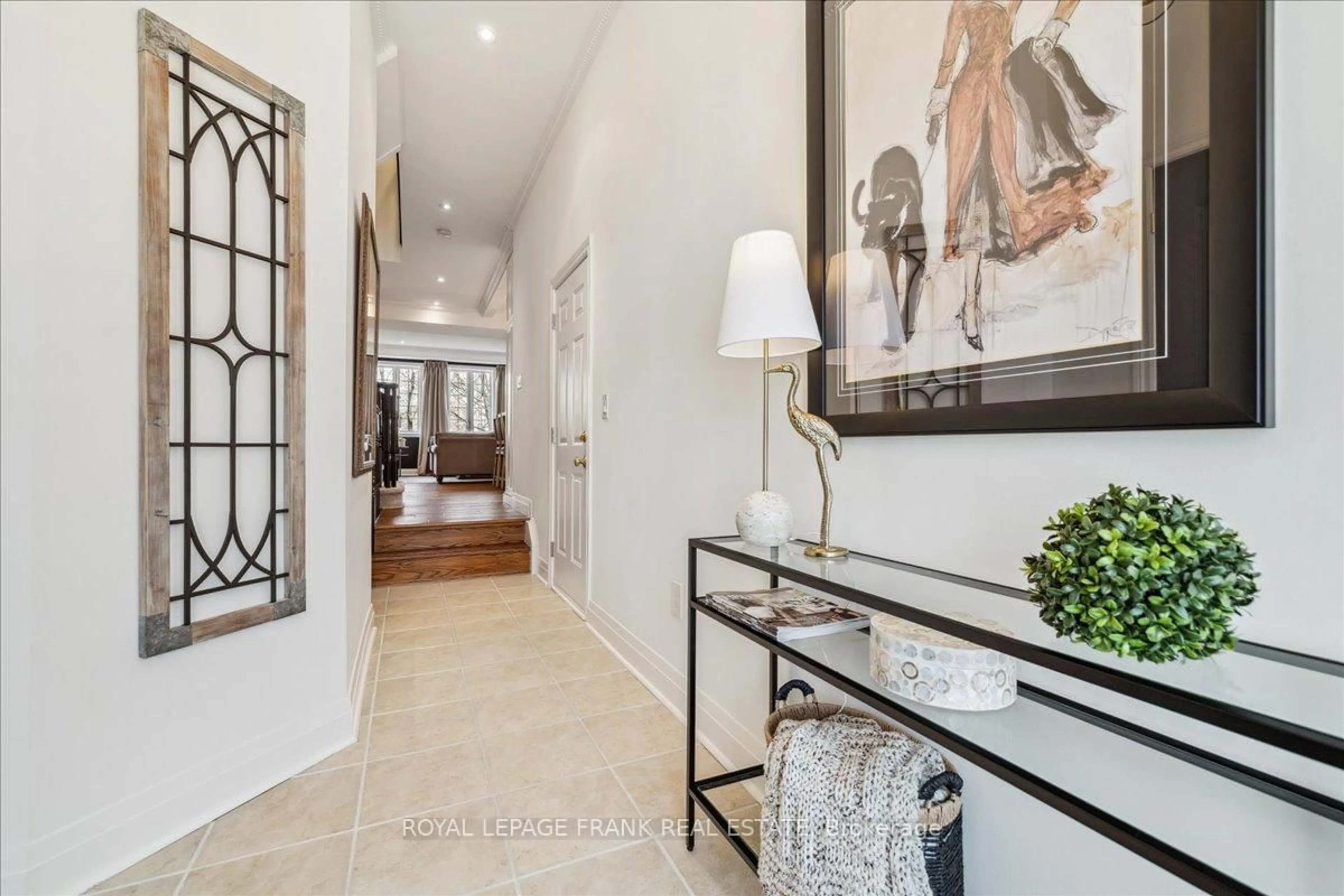 Indoor entryway for 2401 Fifth Line #17, Mississauga Ontario L5K 1V9