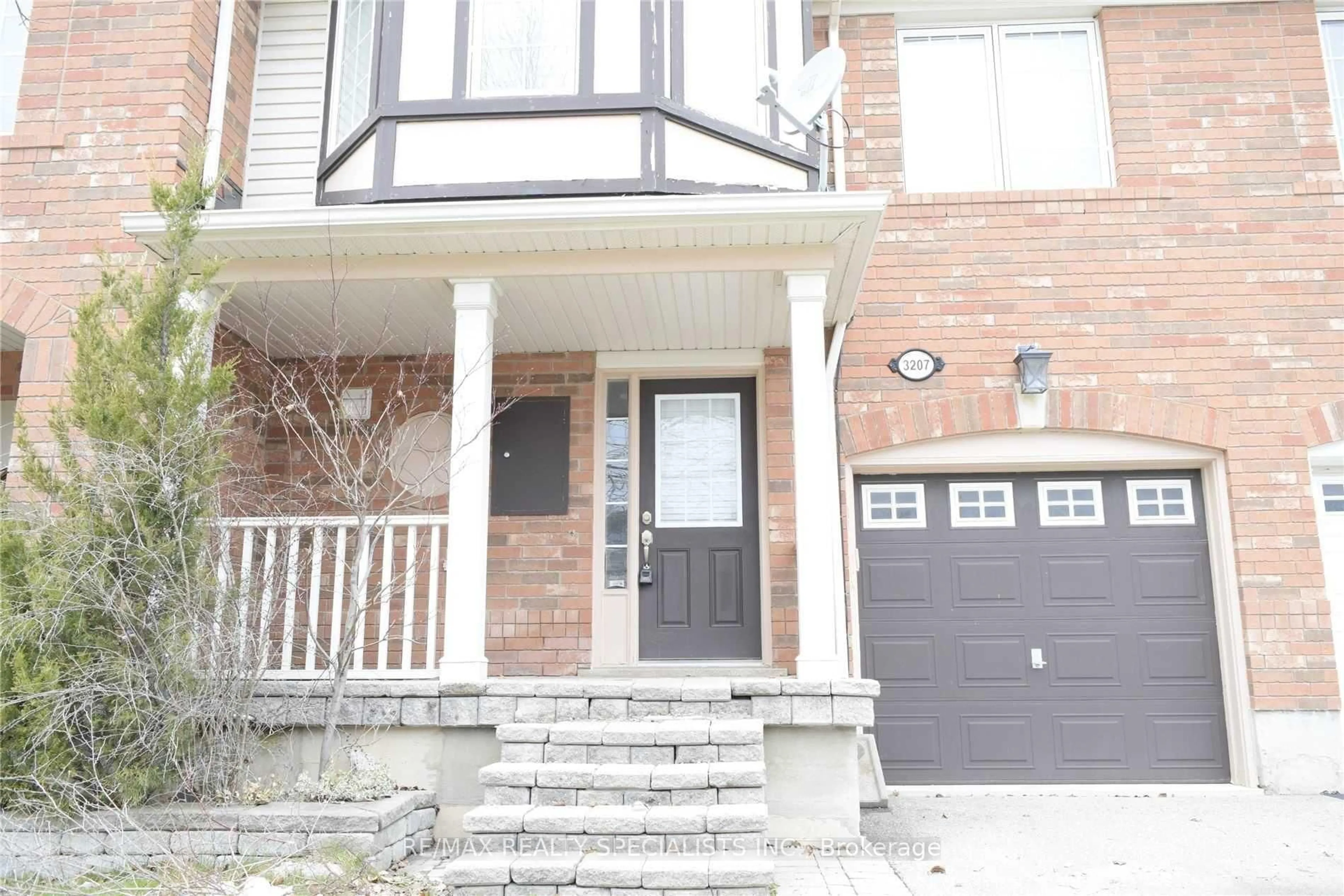 Home with brick exterior material, street for 3207 Stornoway Circ, Oakville Ontario L6M 5H7