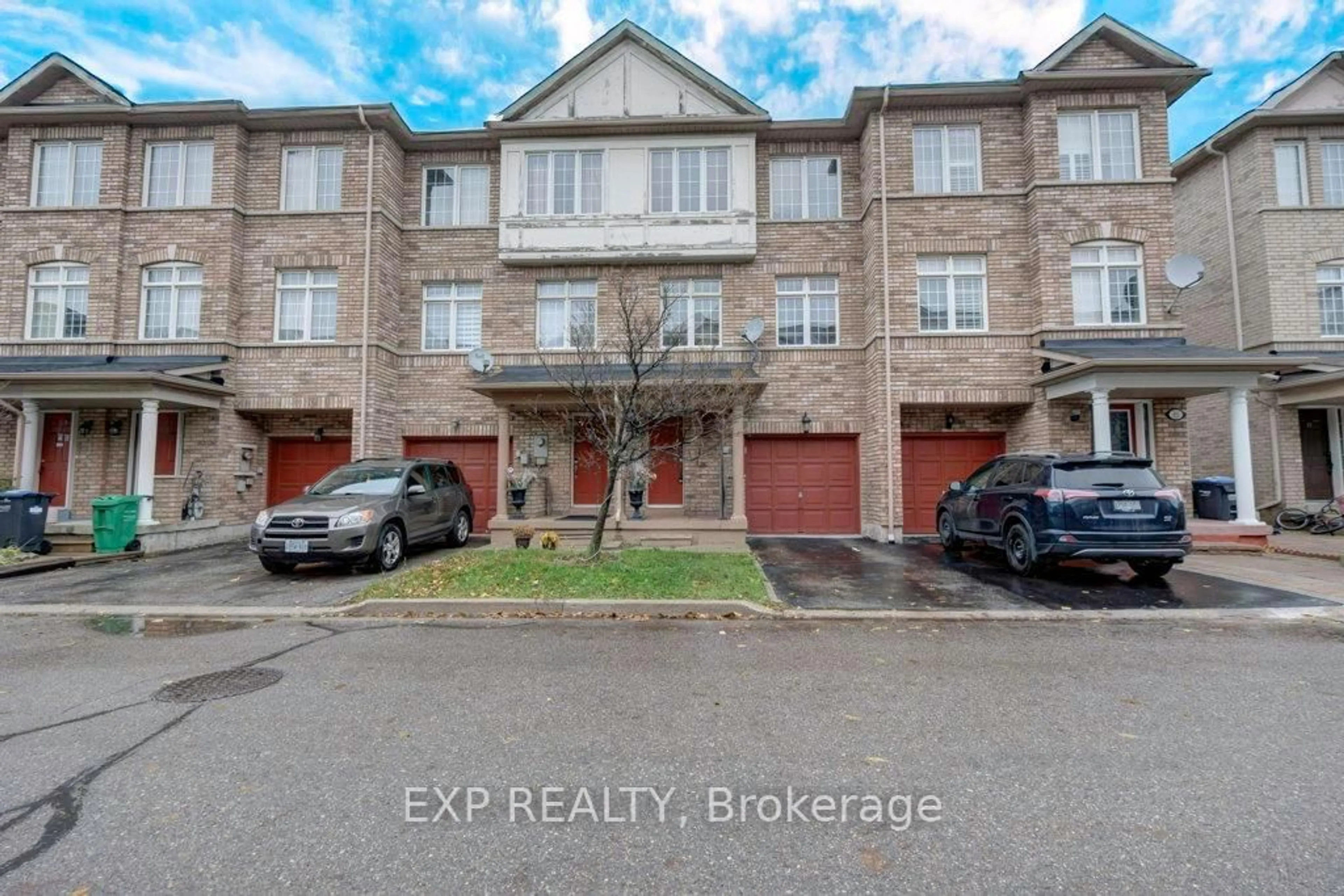 A pic from outside/outdoor area/front of a property/back of a property/a pic from drone, street for 7035 Rexwood Rd #13, Mississauga Ontario L4T 4M6