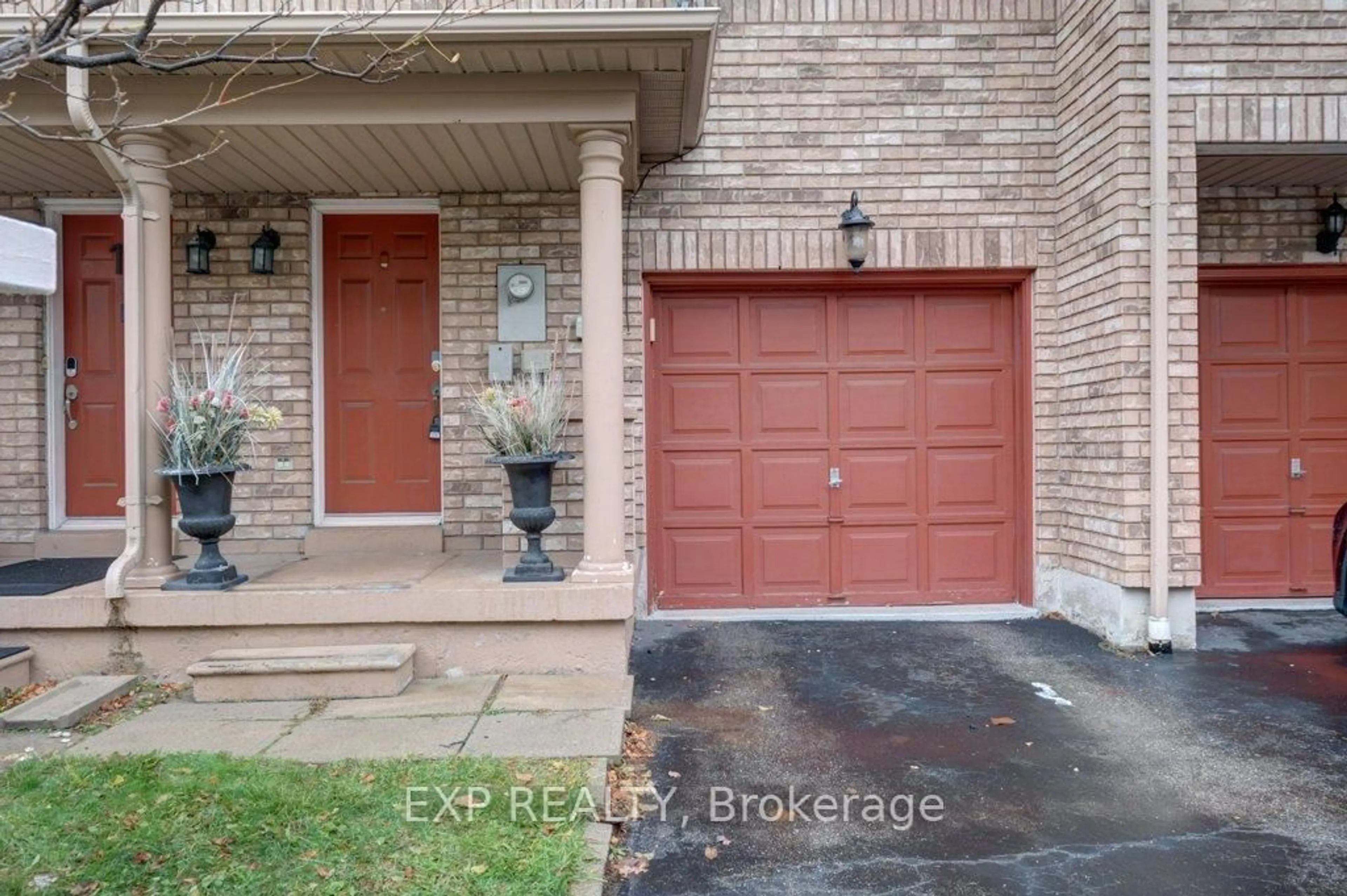 Indoor entryway for 7035 Rexwood Rd #13, Mississauga Ontario L4T 4M6