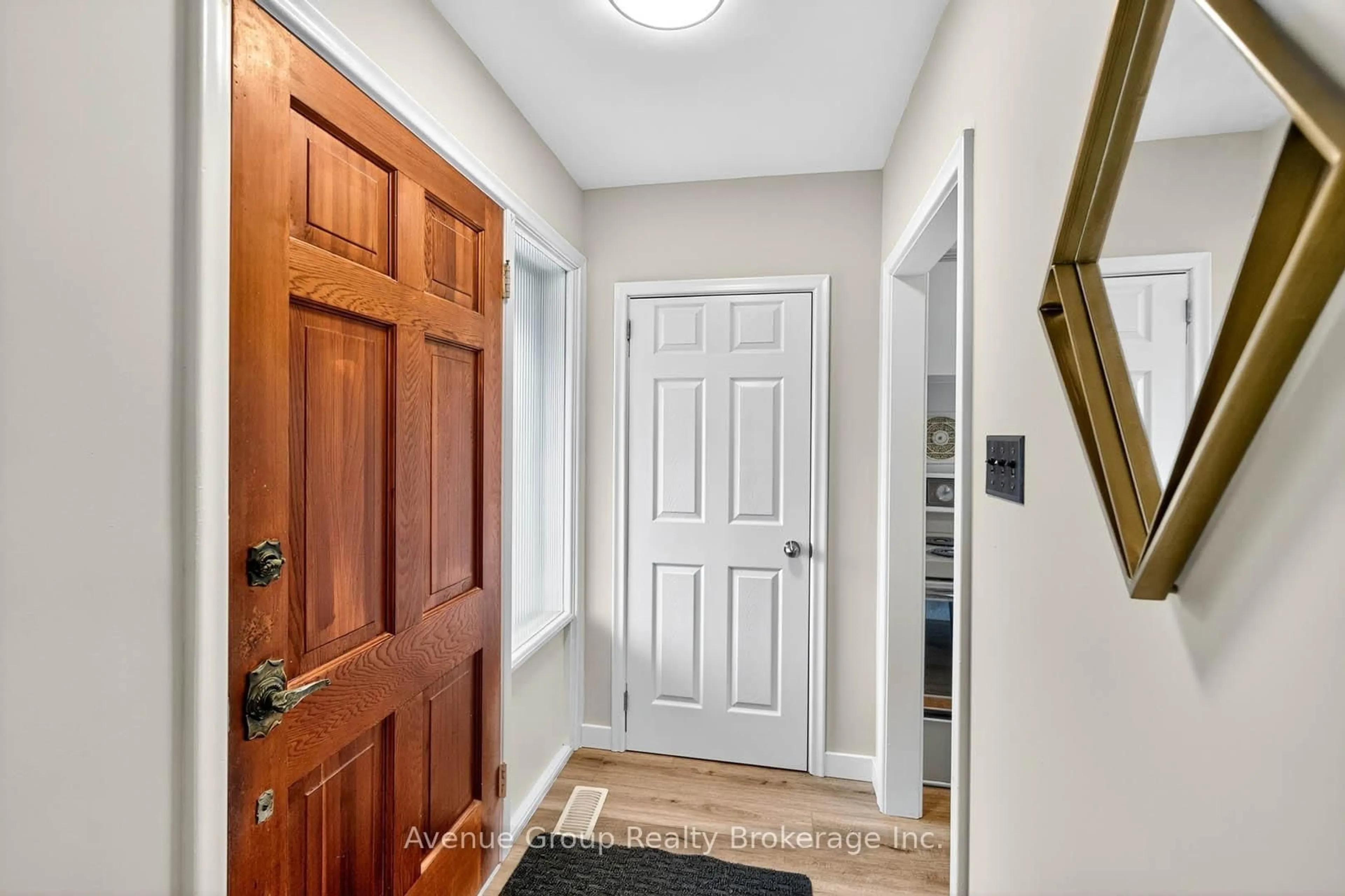 Indoor entryway for 57 Thurrock Rd, Toronto Ontario M3L 1P5