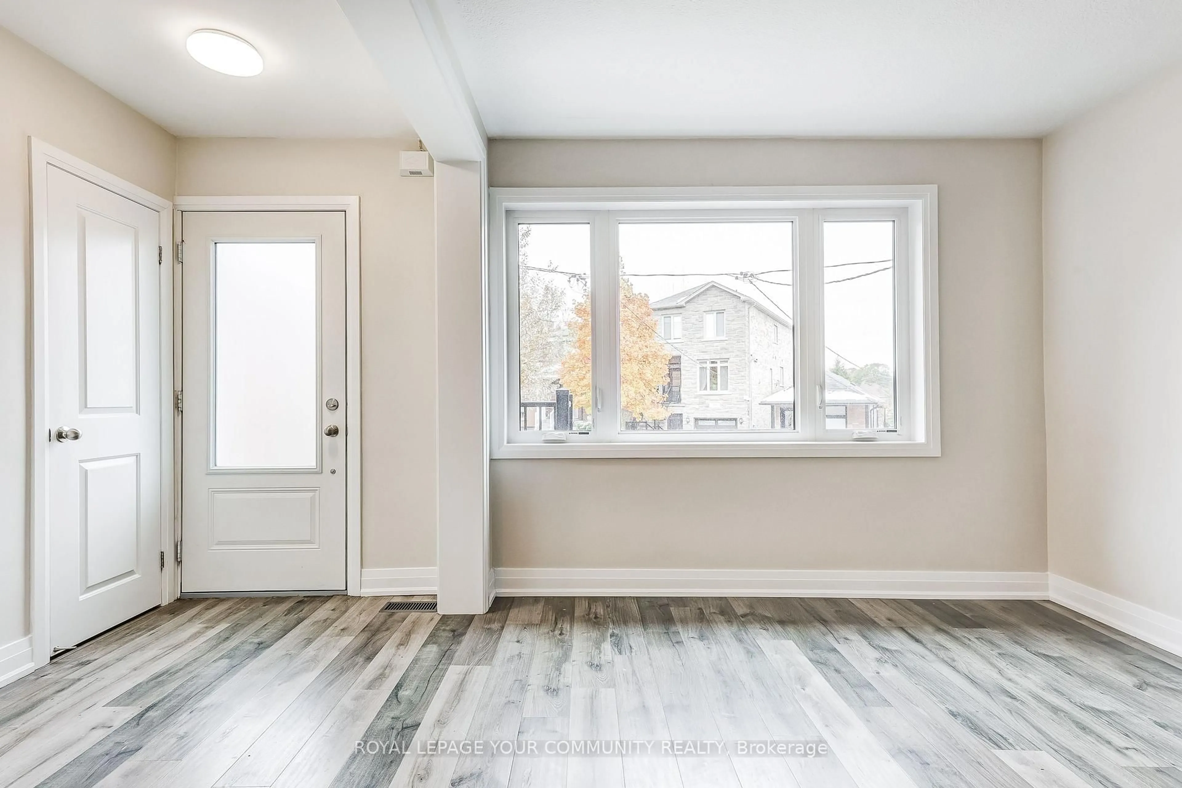 Indoor entryway for 108 Ennerdale Rd, Toronto Ontario M6E 4C6