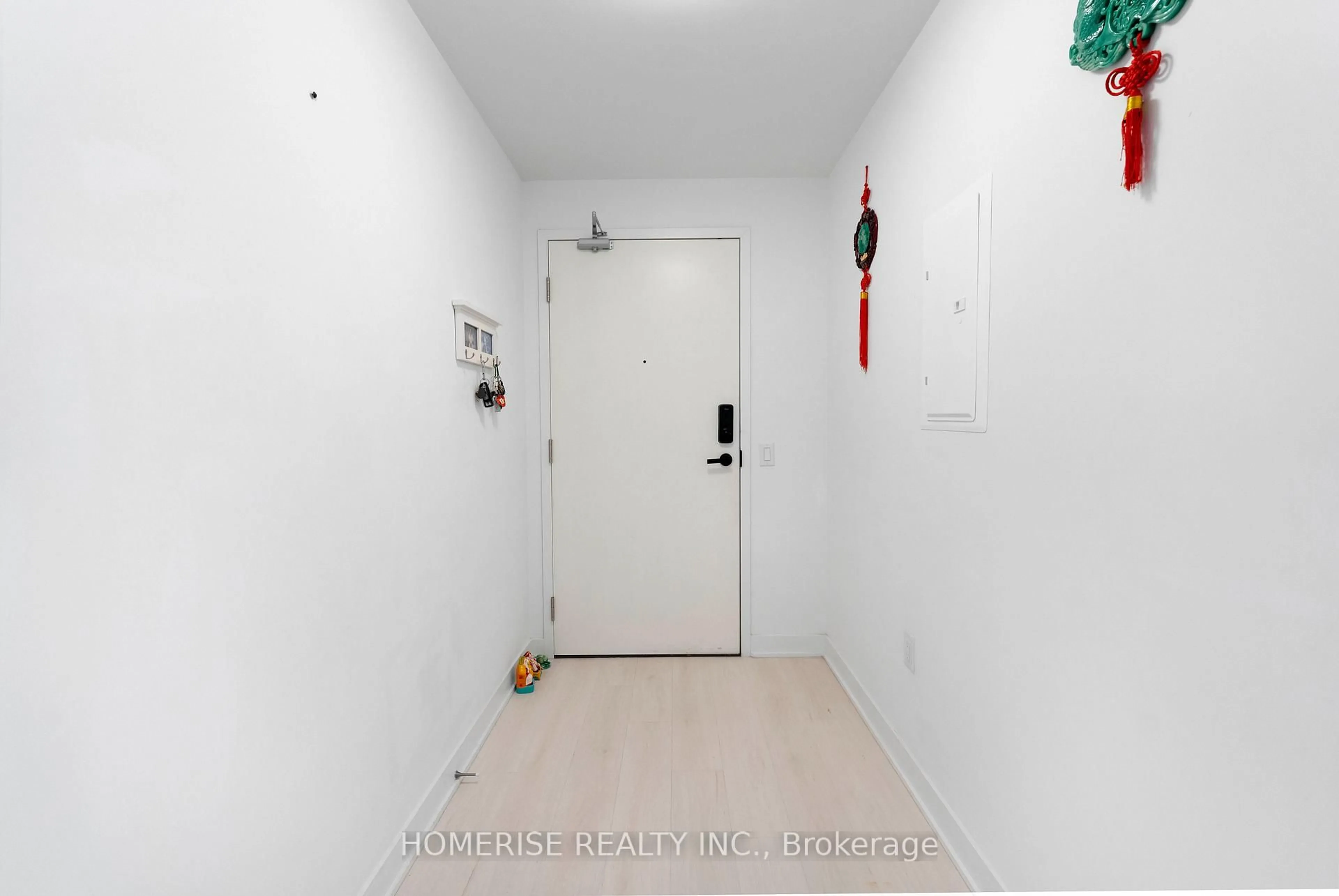 Unknown for 3900 Confederation Pkwy #1004, Mississauga Ontario L5B 0M3