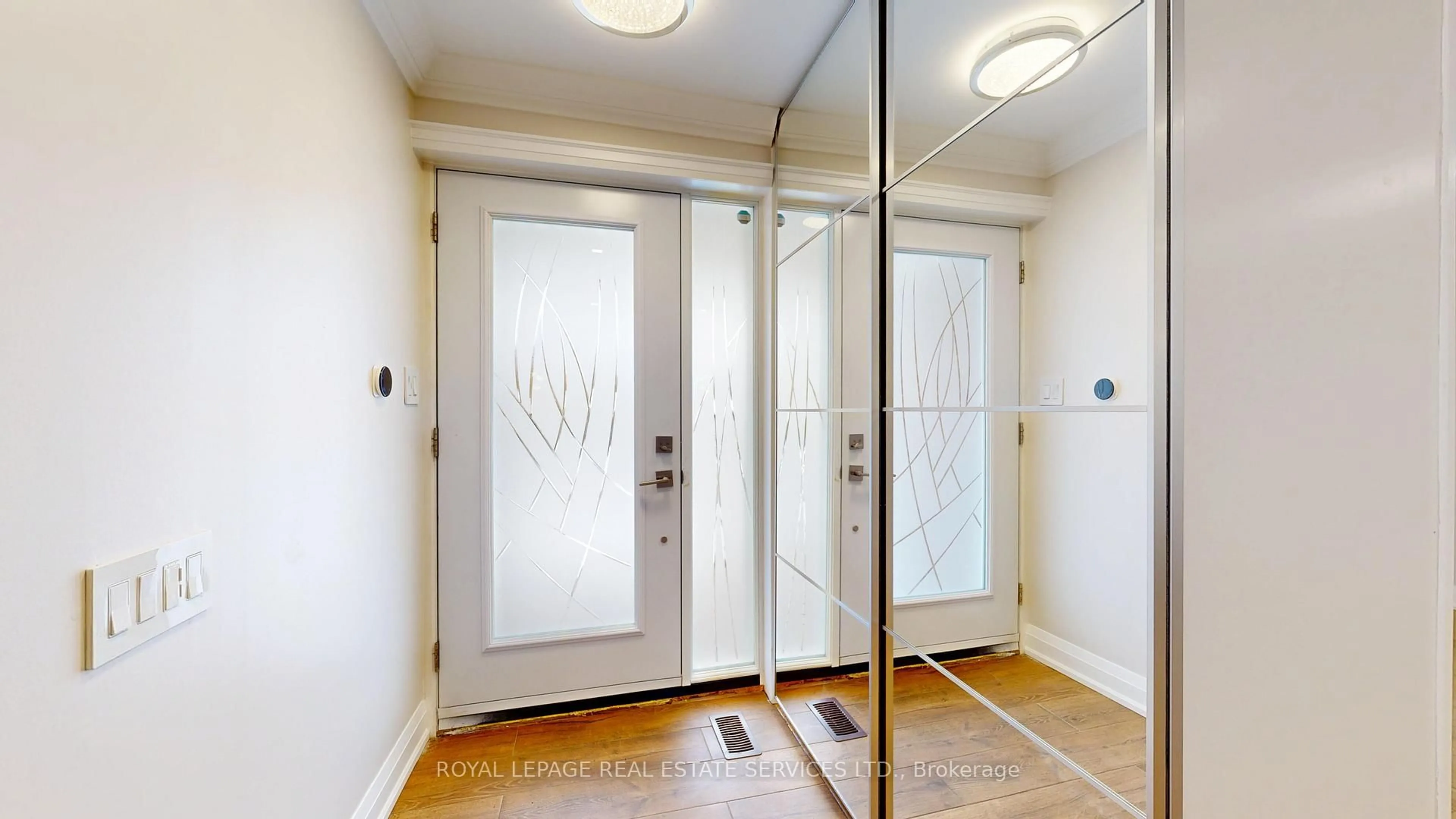 Indoor entryway for 12 Warlingham Crt, Toronto Ontario M9C 3K3