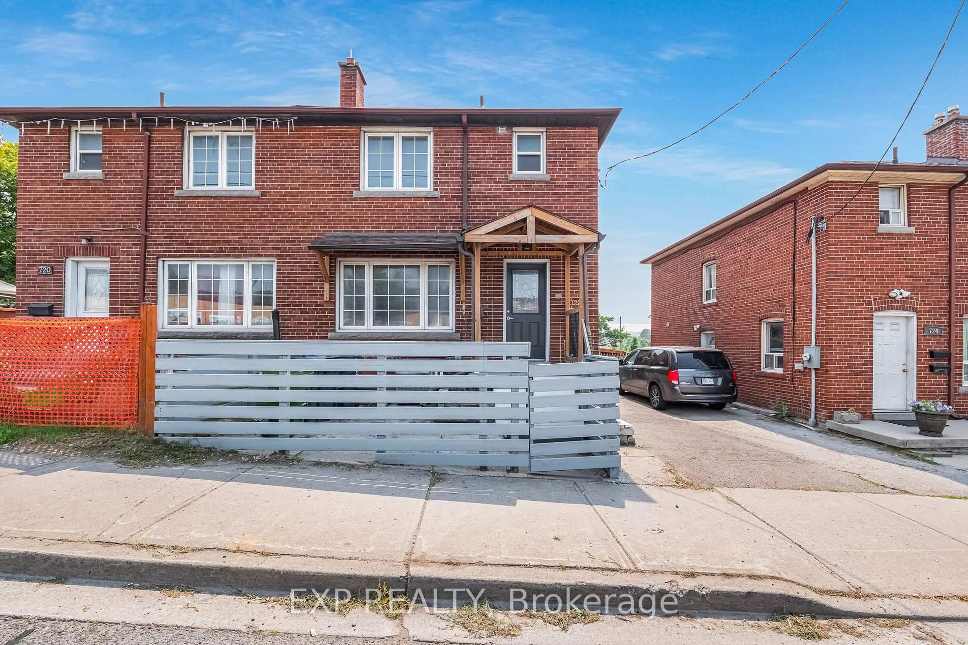 Home with brick exterior material, street for 722 Weston Rd, Toronto Ontario M6N 3R5