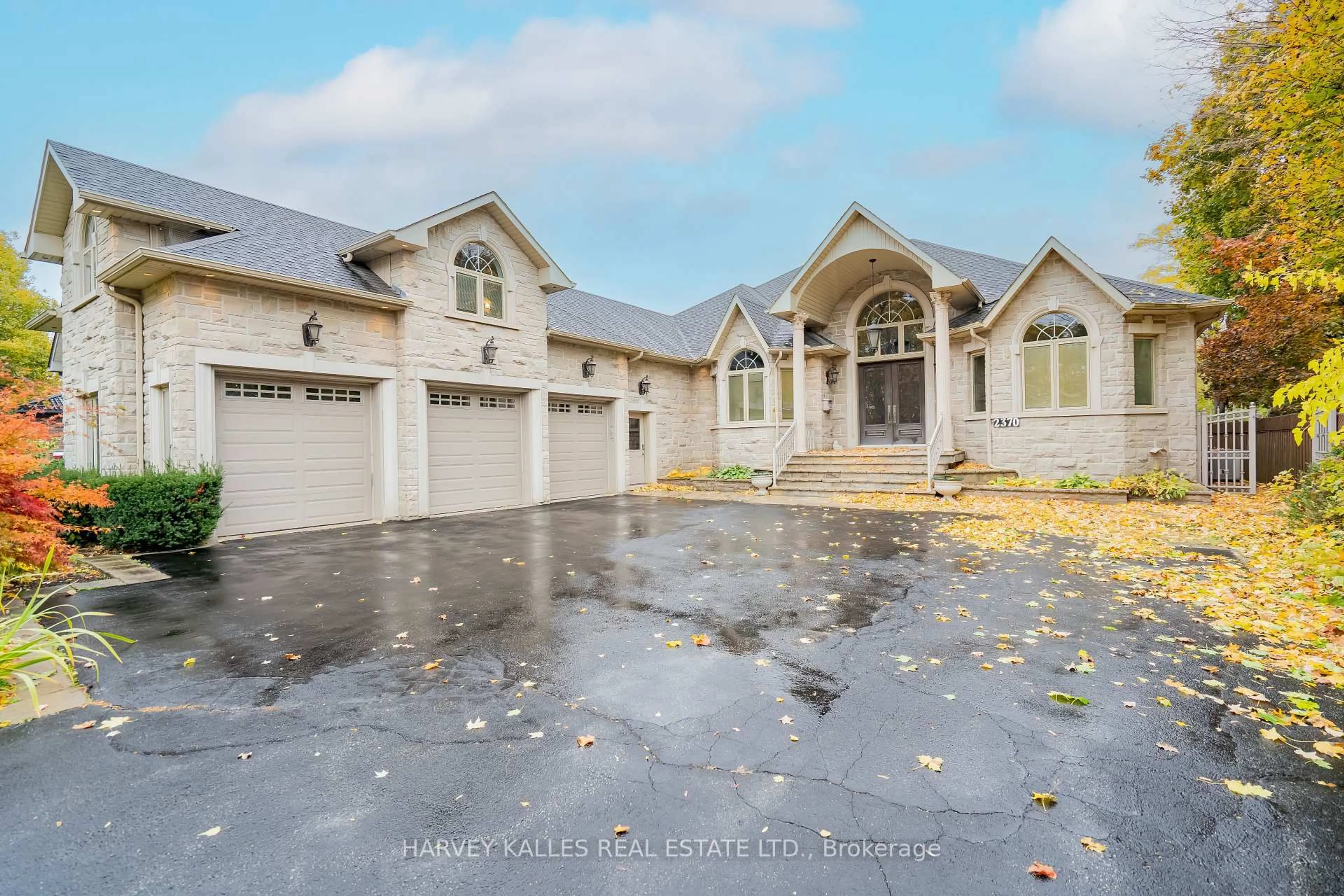 Unknown for 2370 Hammond Rd, Mississauga Ontario L5K 1T2