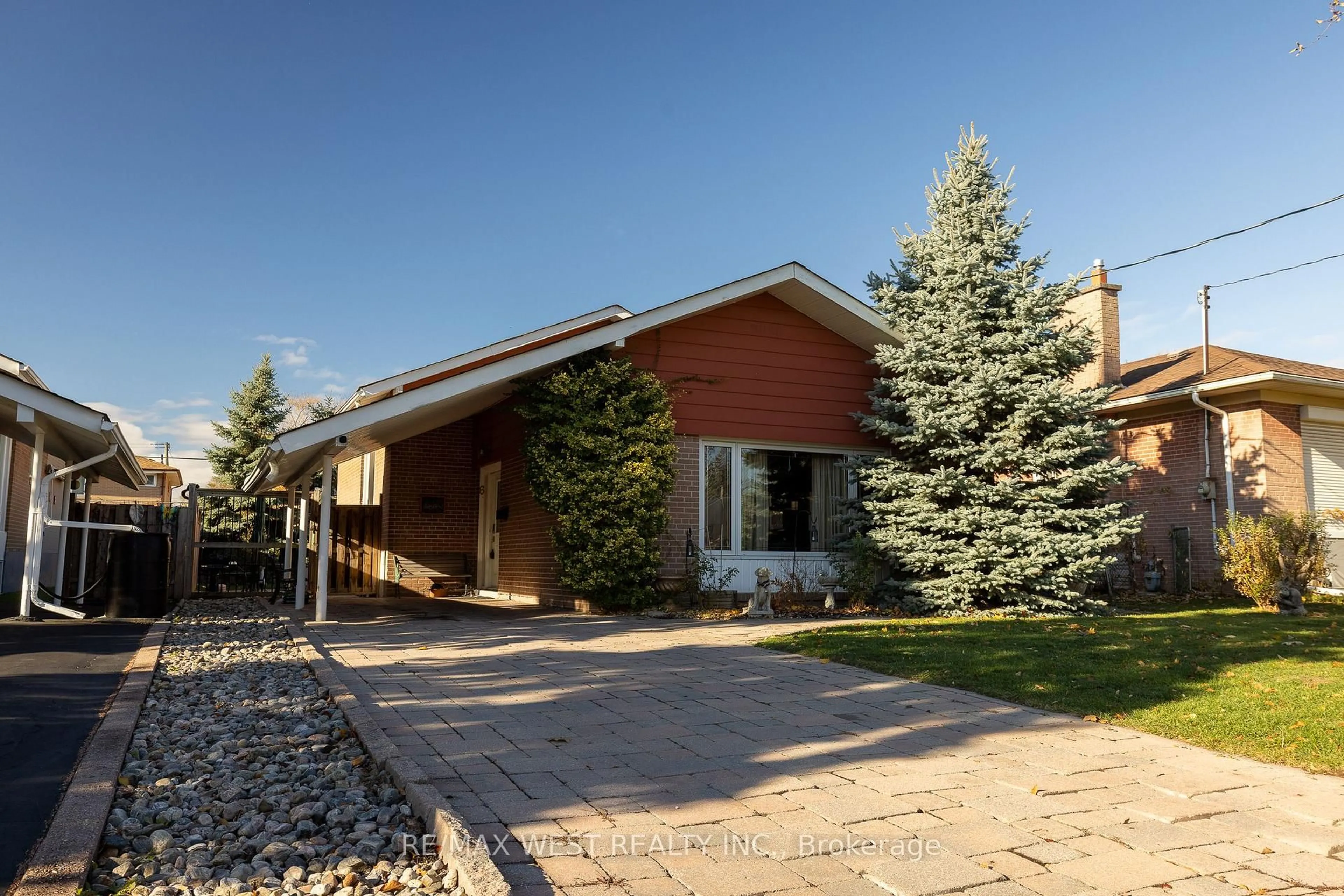 Unknown for 6 Lagos Rd, Toronto Ontario M9N 4E4