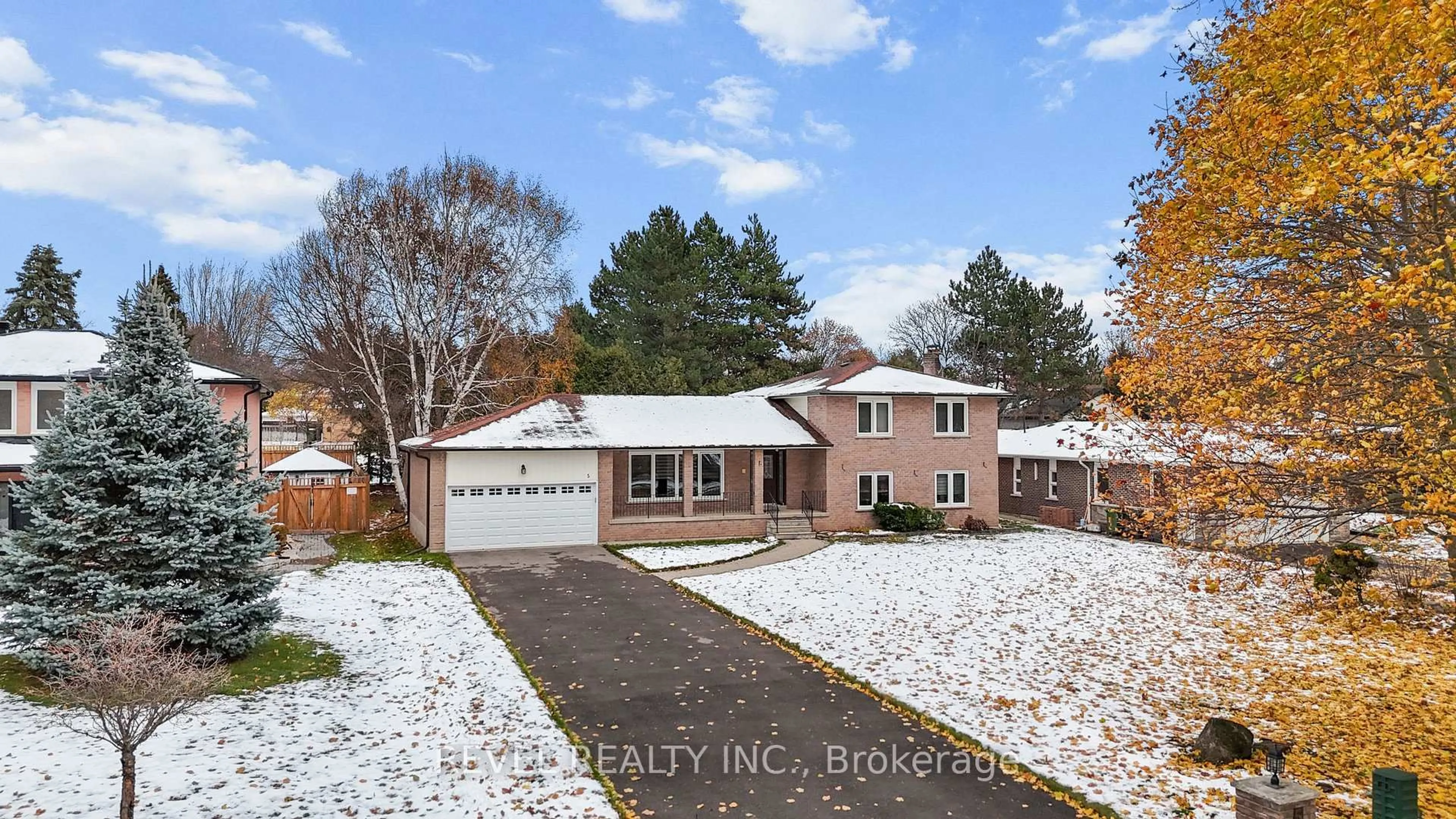 Home with brick exterior material, street for 5 Mckee Dr, Caledon Ontario L7C 1G8