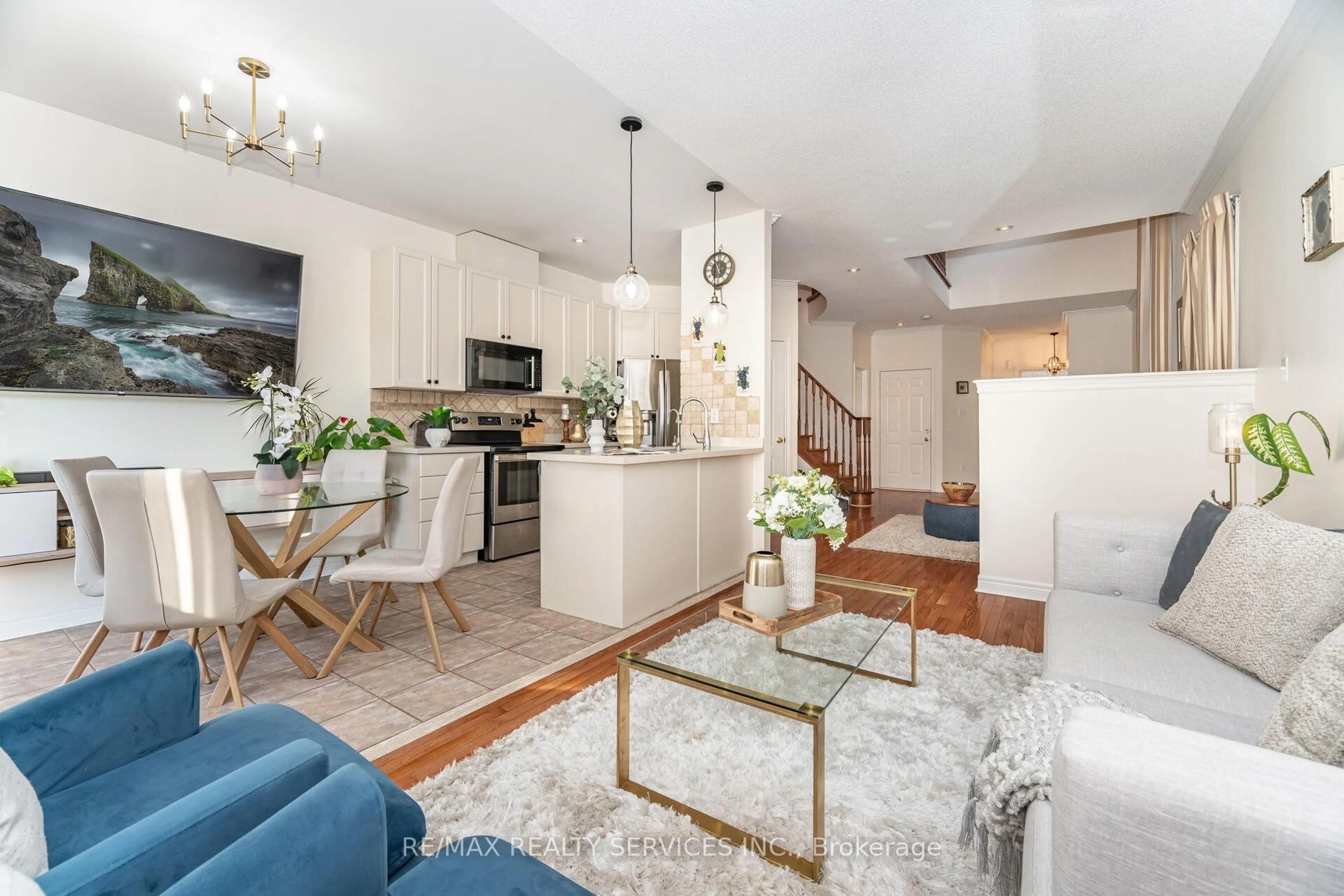 Open concept kitchen, unknown for 12 Rainy Dale Rd, Brampton Ontario L6V 4S7