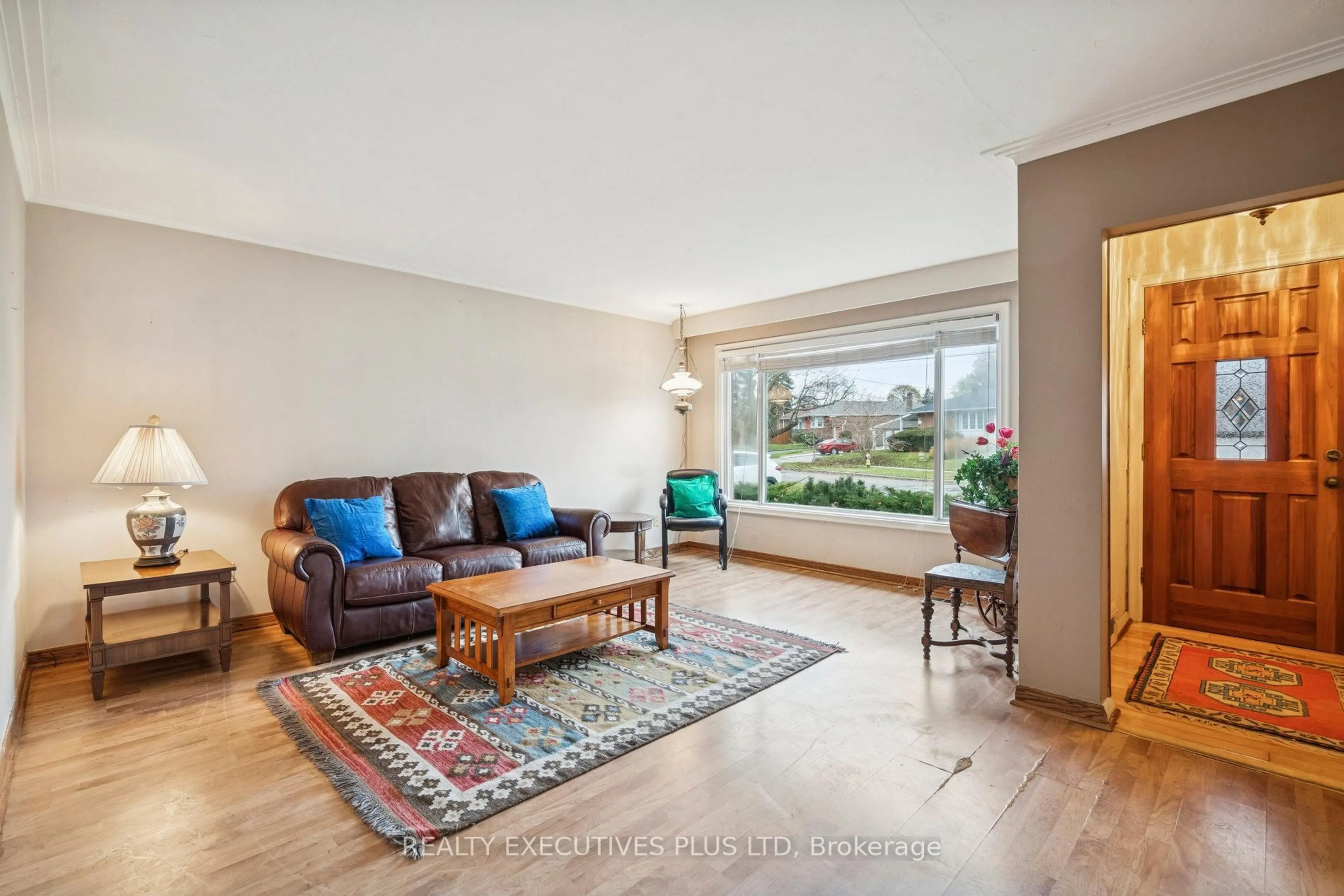 Living room with furniture, unknown for 123 Jeffcoat Dr, Toronto Ontario M9W 3B9