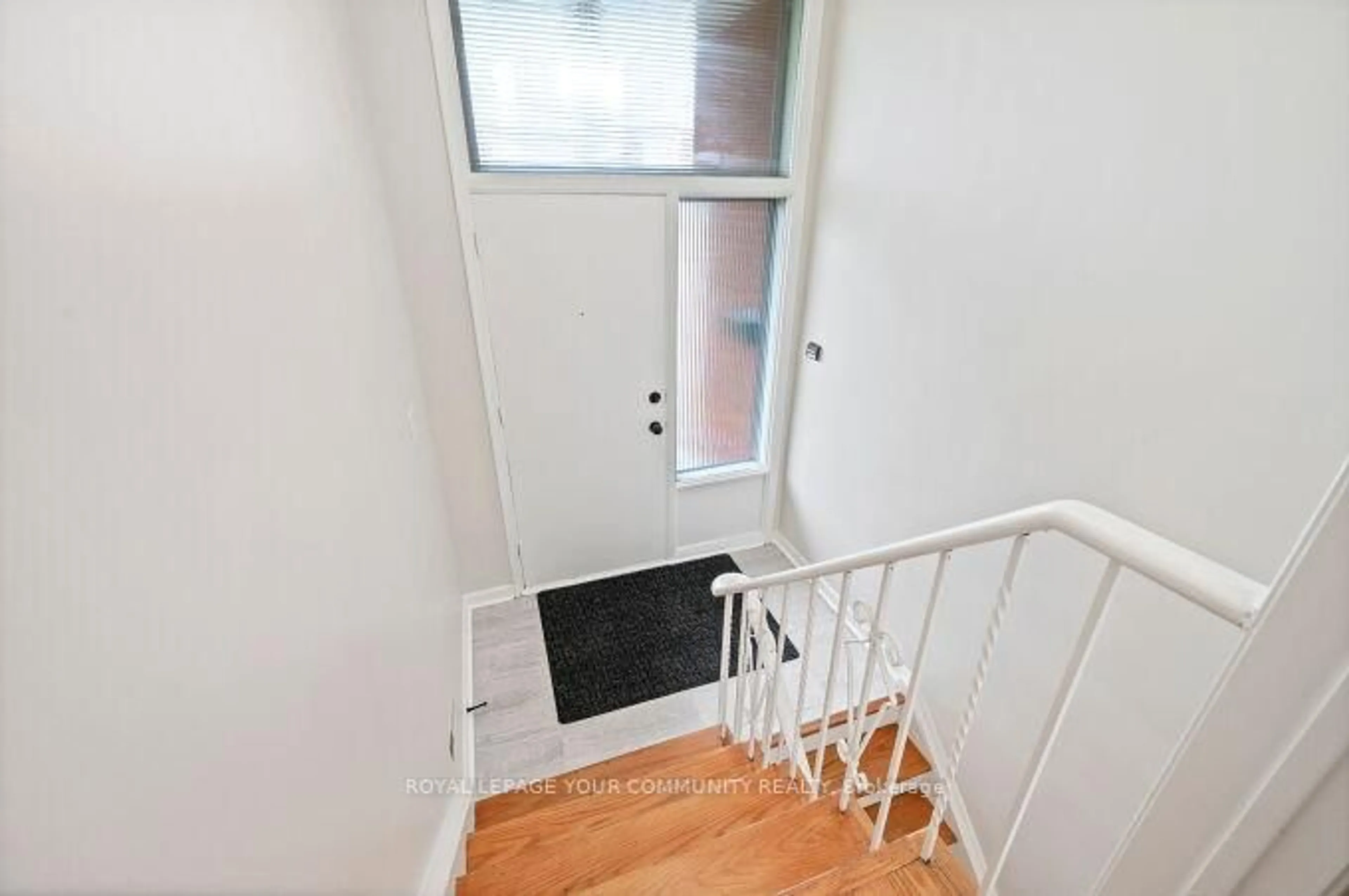 Stairs for 4 Windsor Rd, Toronto Ontario M9R 3E9