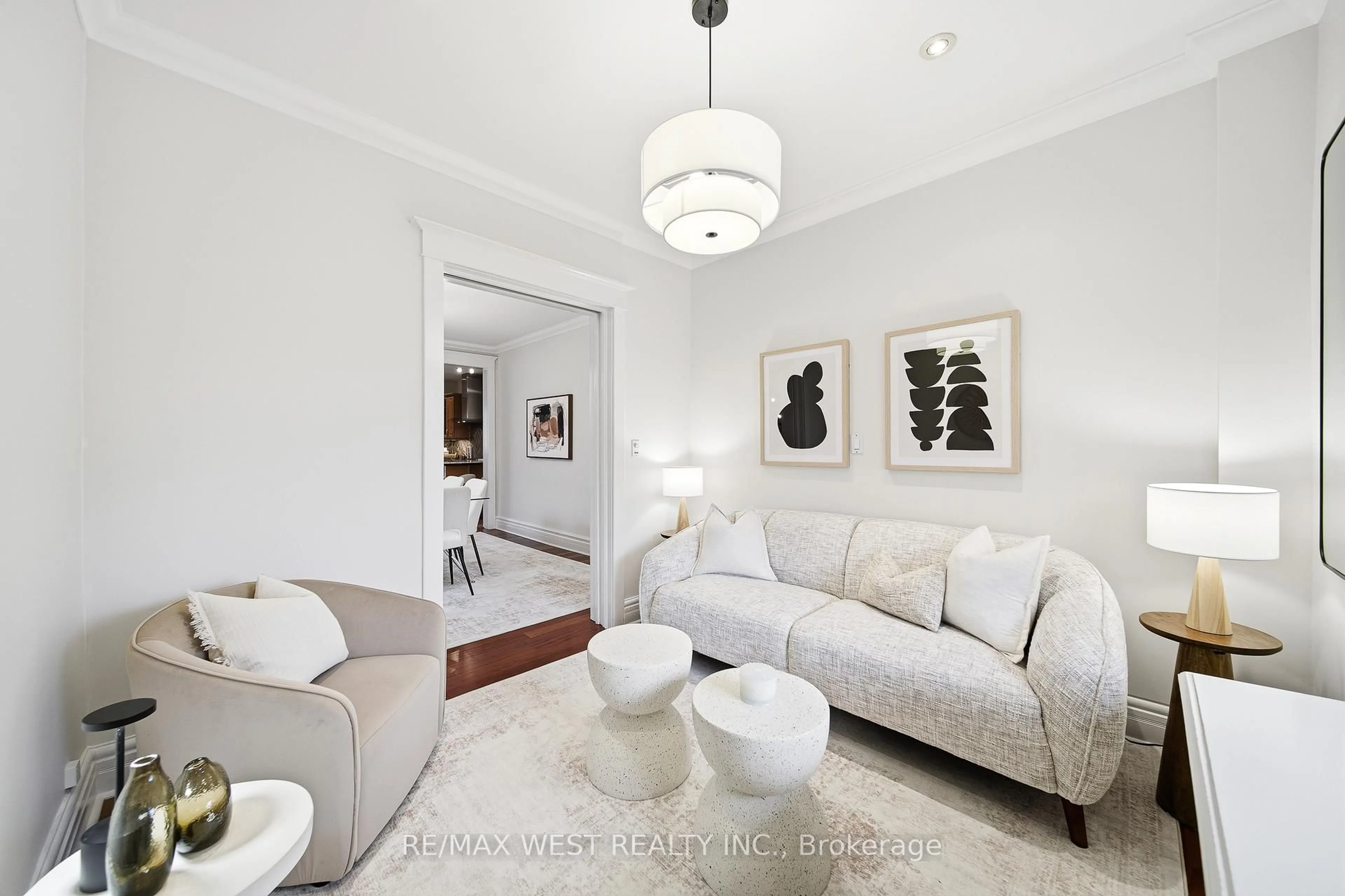 Living room with furniture, unknown for 188 Fifth St, Toronto Ontario M8V 2Z7