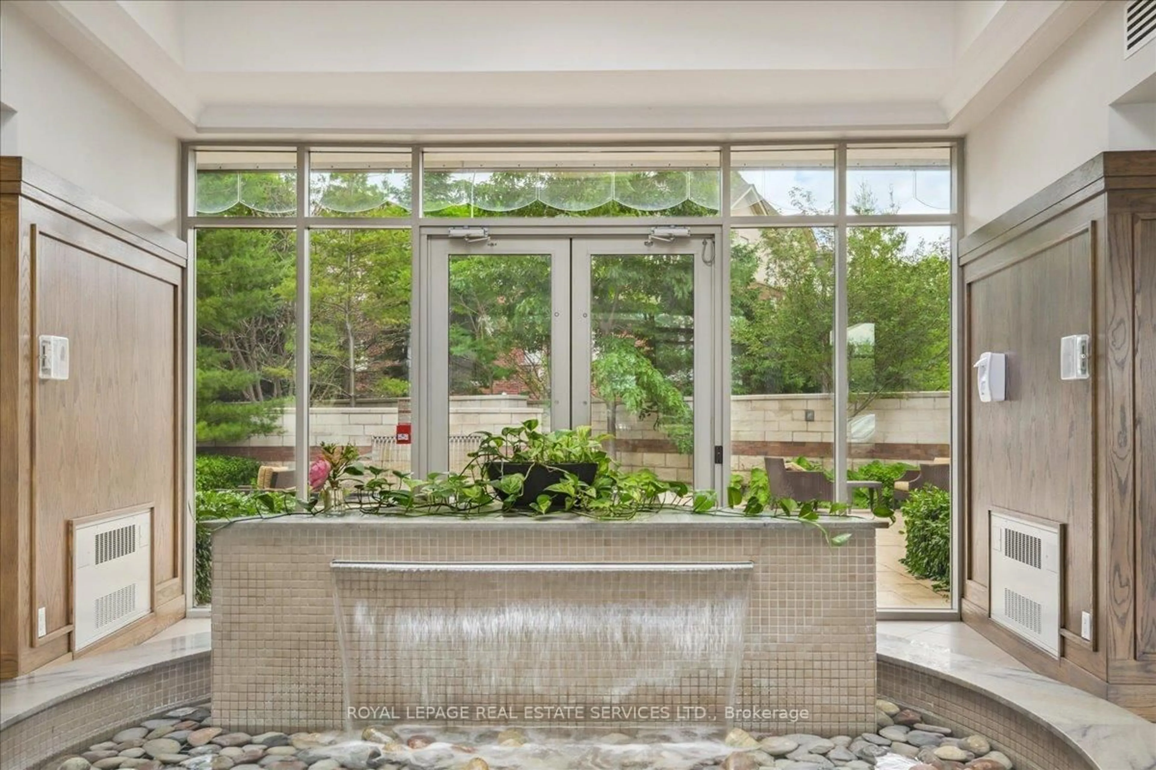 Unknown for 2379 Central Park Dr #209, Oakville Ontario L6H 0E3