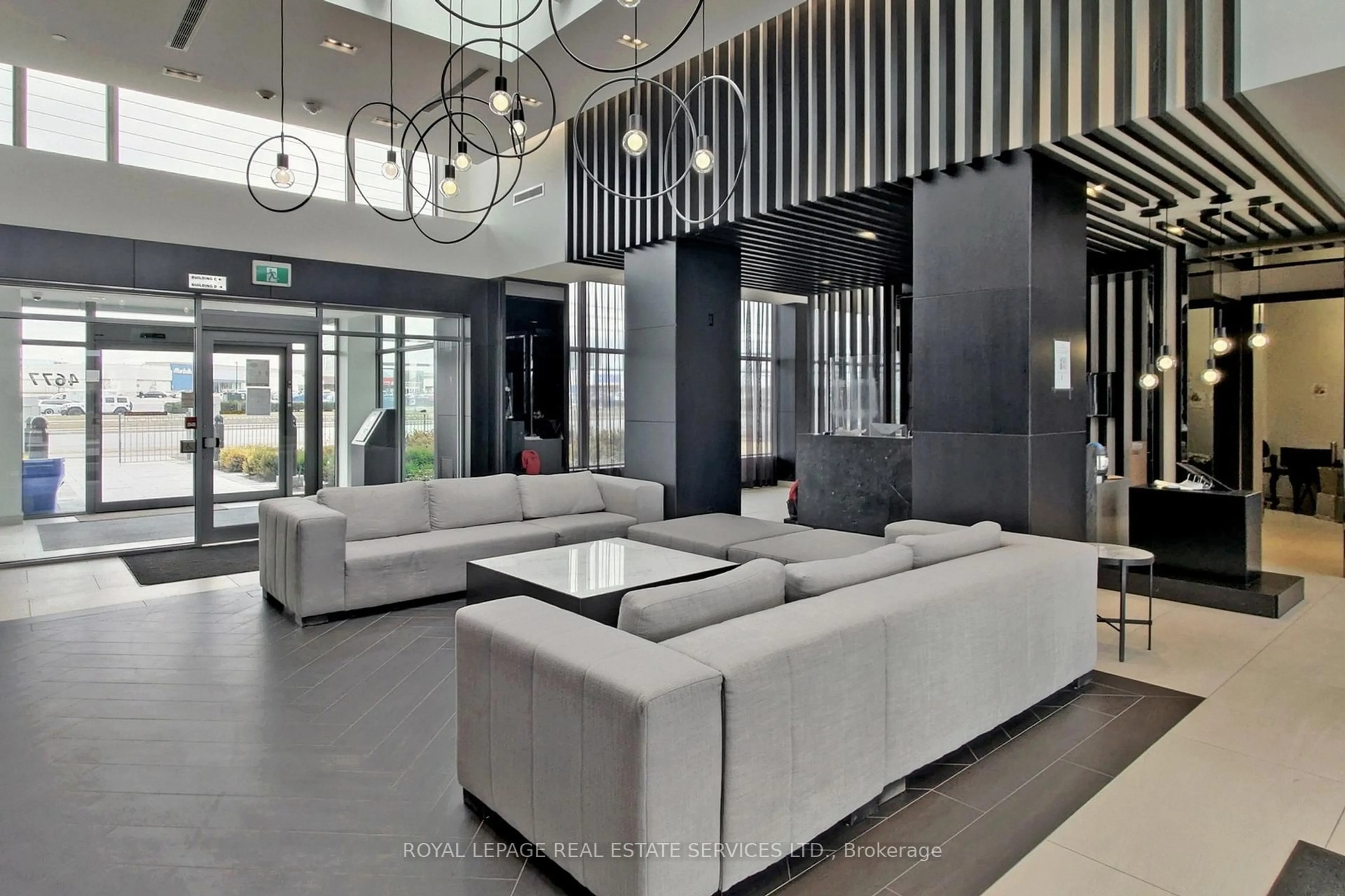 Lobby for 4677 Glen Erin Dr #1509, Mississauga Ontario L5M 2E3