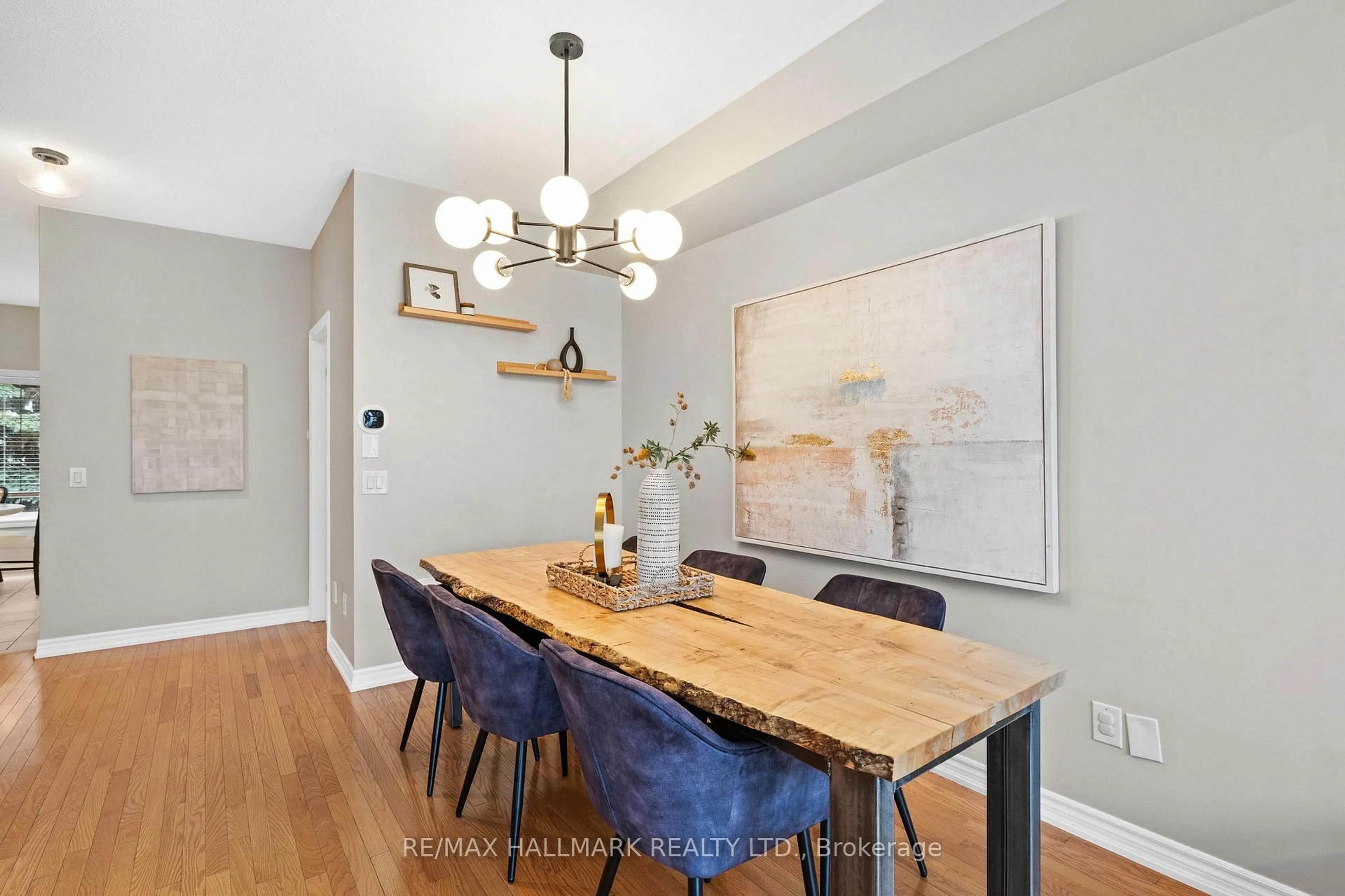 Dining room, wood/laminate floor for 3038 Haines Rd #24, Mississauga Ontario L4Y 0C8