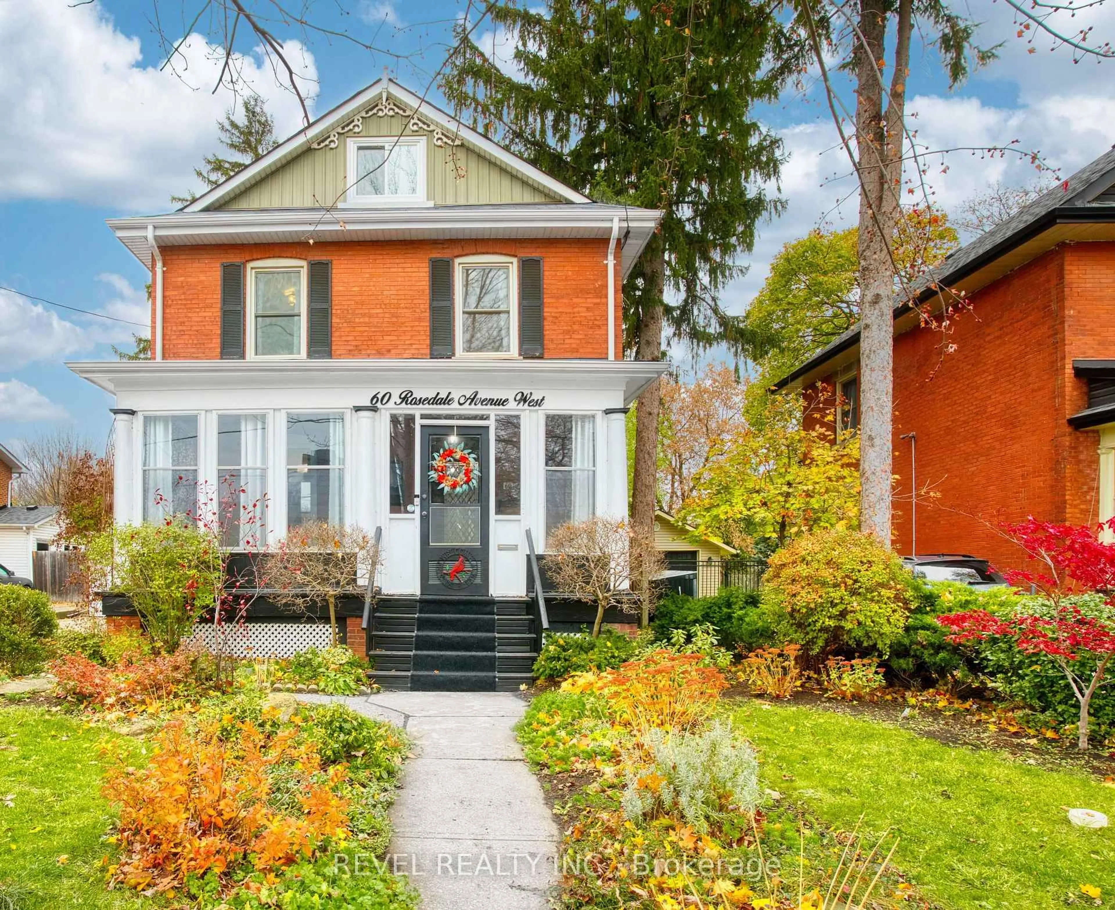 Home with brick exterior material, street for 60 Rosedale Ave, Brampton Ontario L6X 1K1