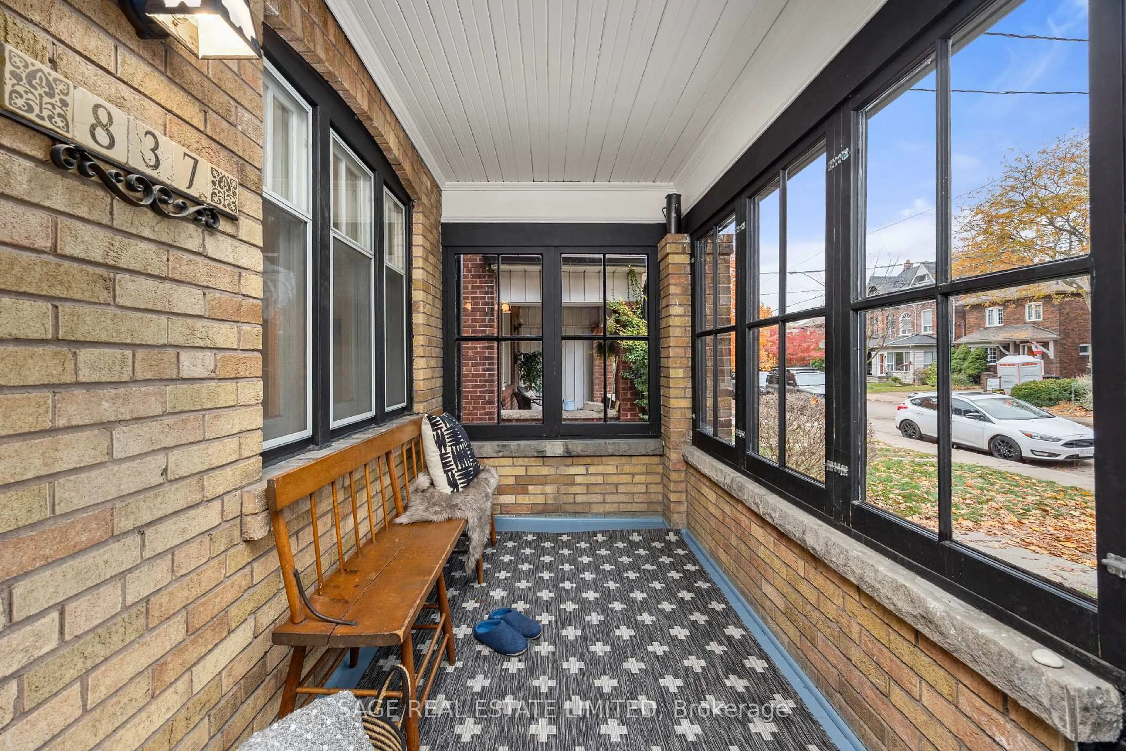 Patio, street for 837 Windermere Ave, Toronto Ontario M6S 3M5