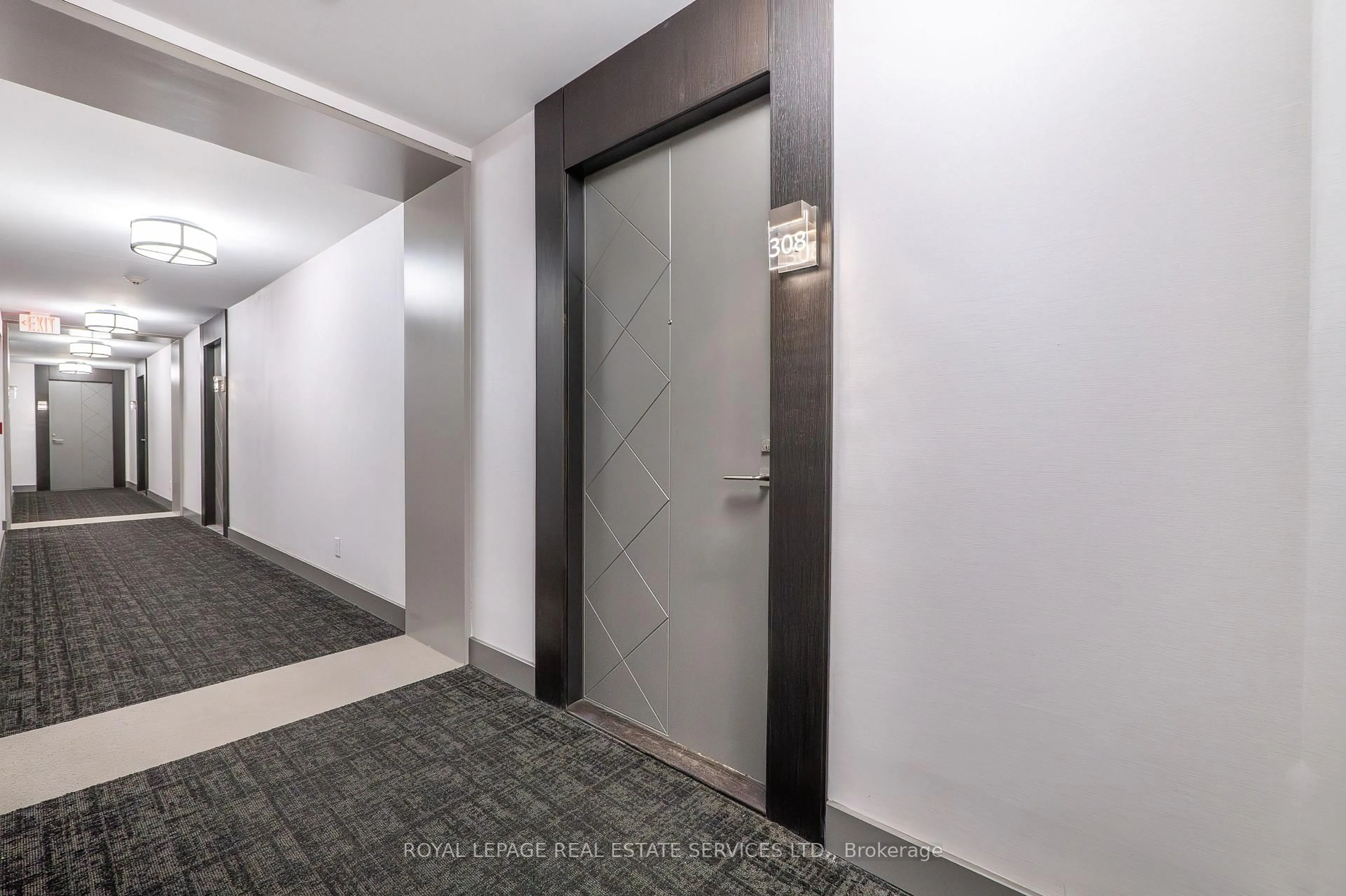 Indoor foyer for 1 Old Mill Dr #308, Toronto Ontario M6S 0A1