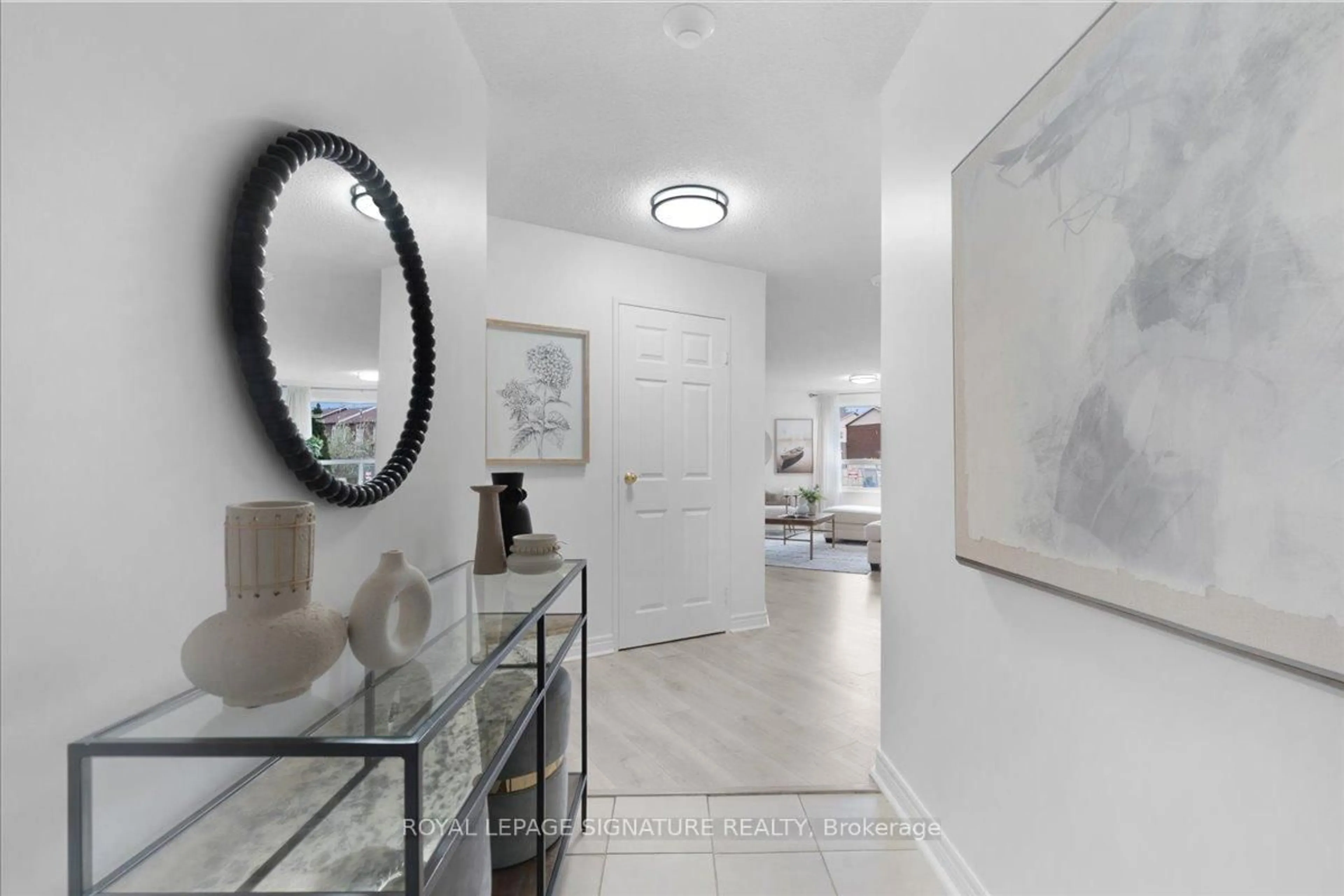 Indoor entryway for 475 The West Mall #108, Toronto Ontario M9C 4Z3