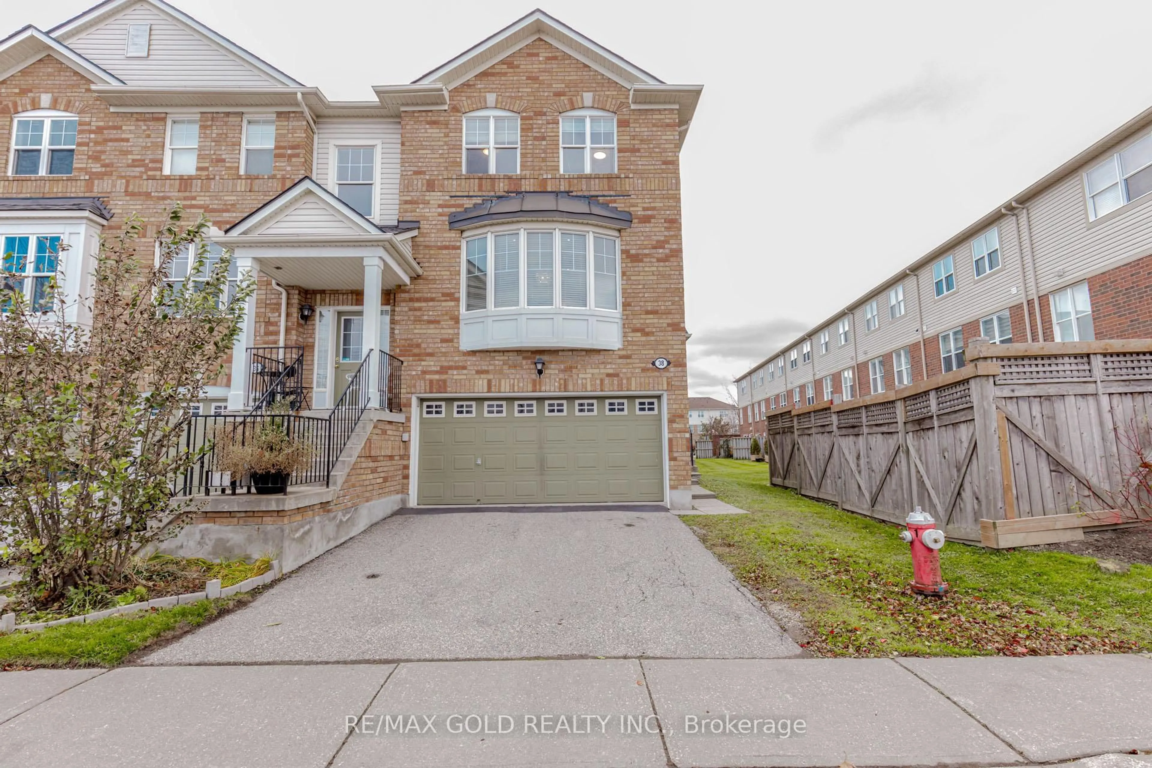 Unknown for 5980 Whitehorn Ave #38, Mississauga Ontario L5V 2Y3