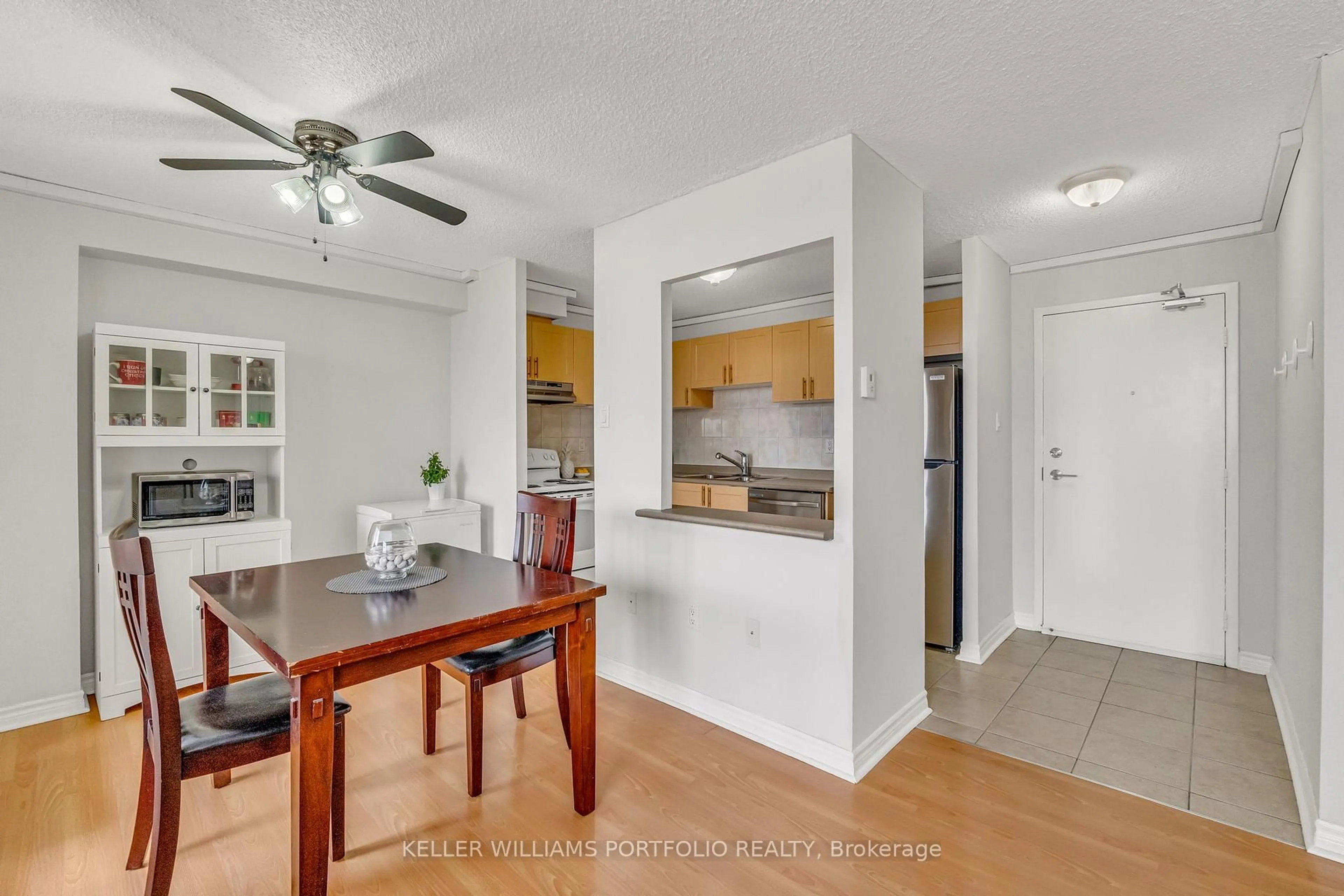 Unknown for 2900 Battleford Rd #901, Mississauga Ontario L5N 2V9