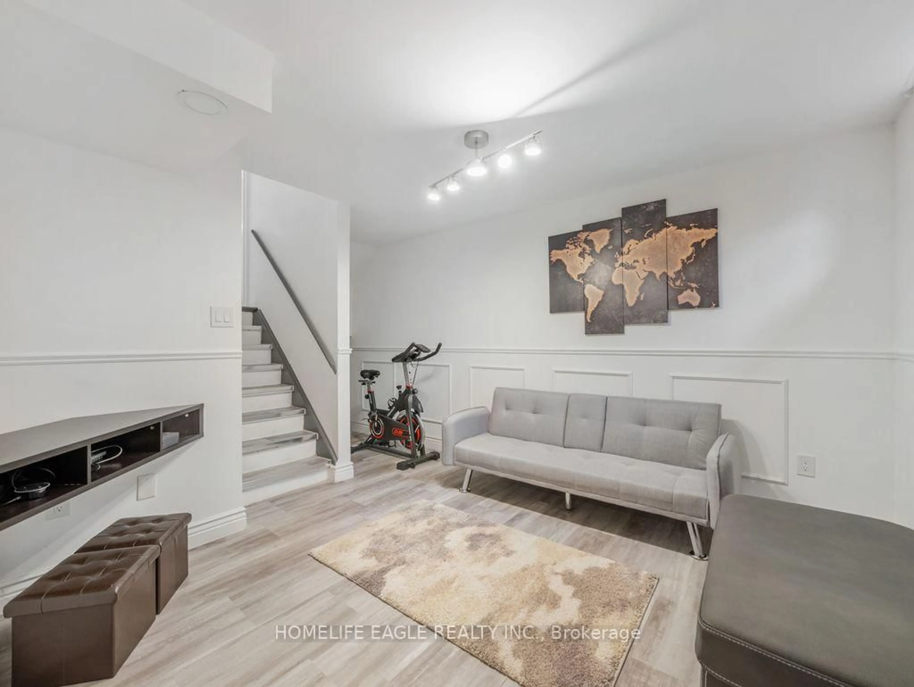 Living room with furniture, unknown for 7255 Dooley Dr #16, Mississauga Ontario L4T 2S7