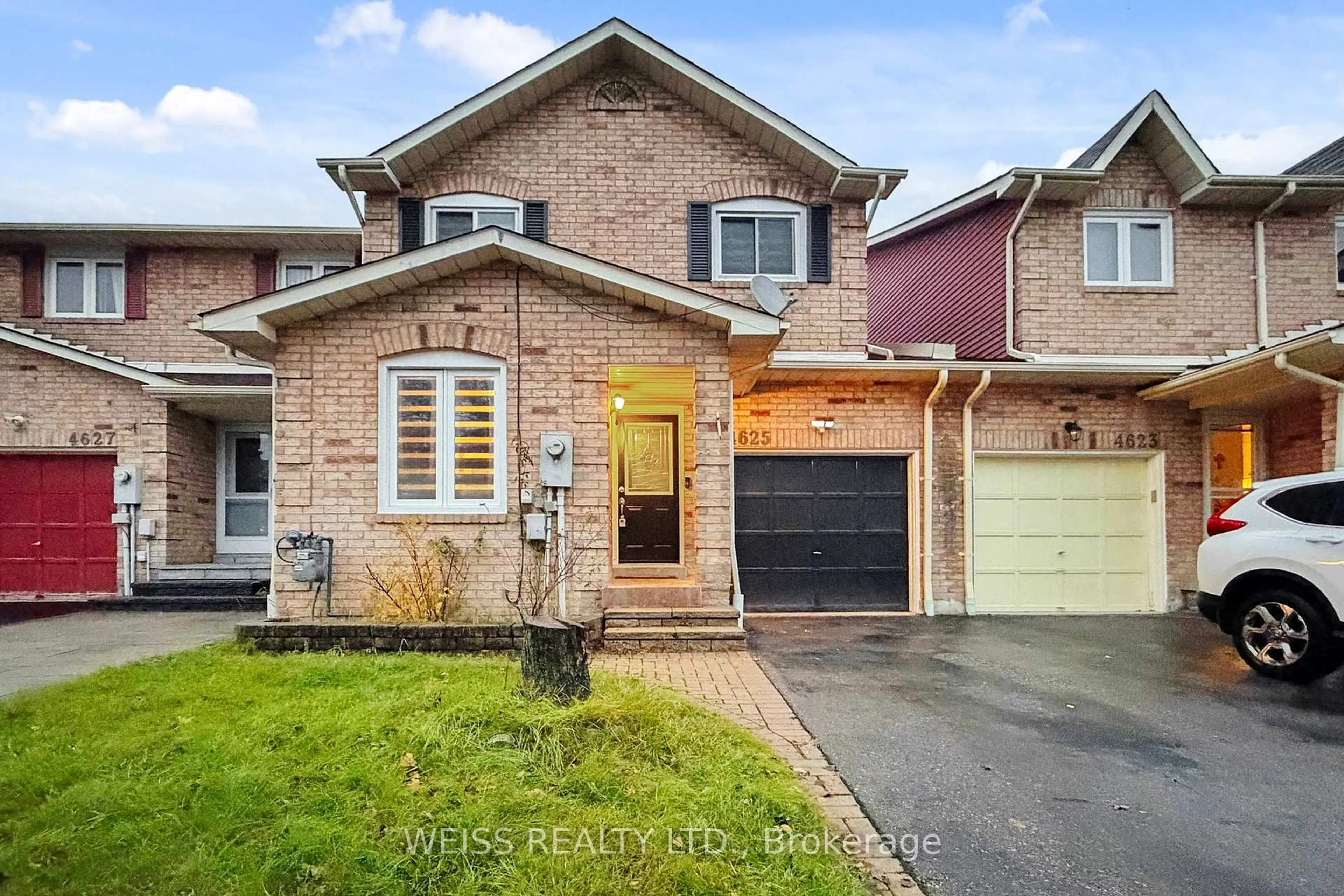Home with brick exterior material, street for 4625 Westbourne Terr, Mississauga Ontario L5R 1X9