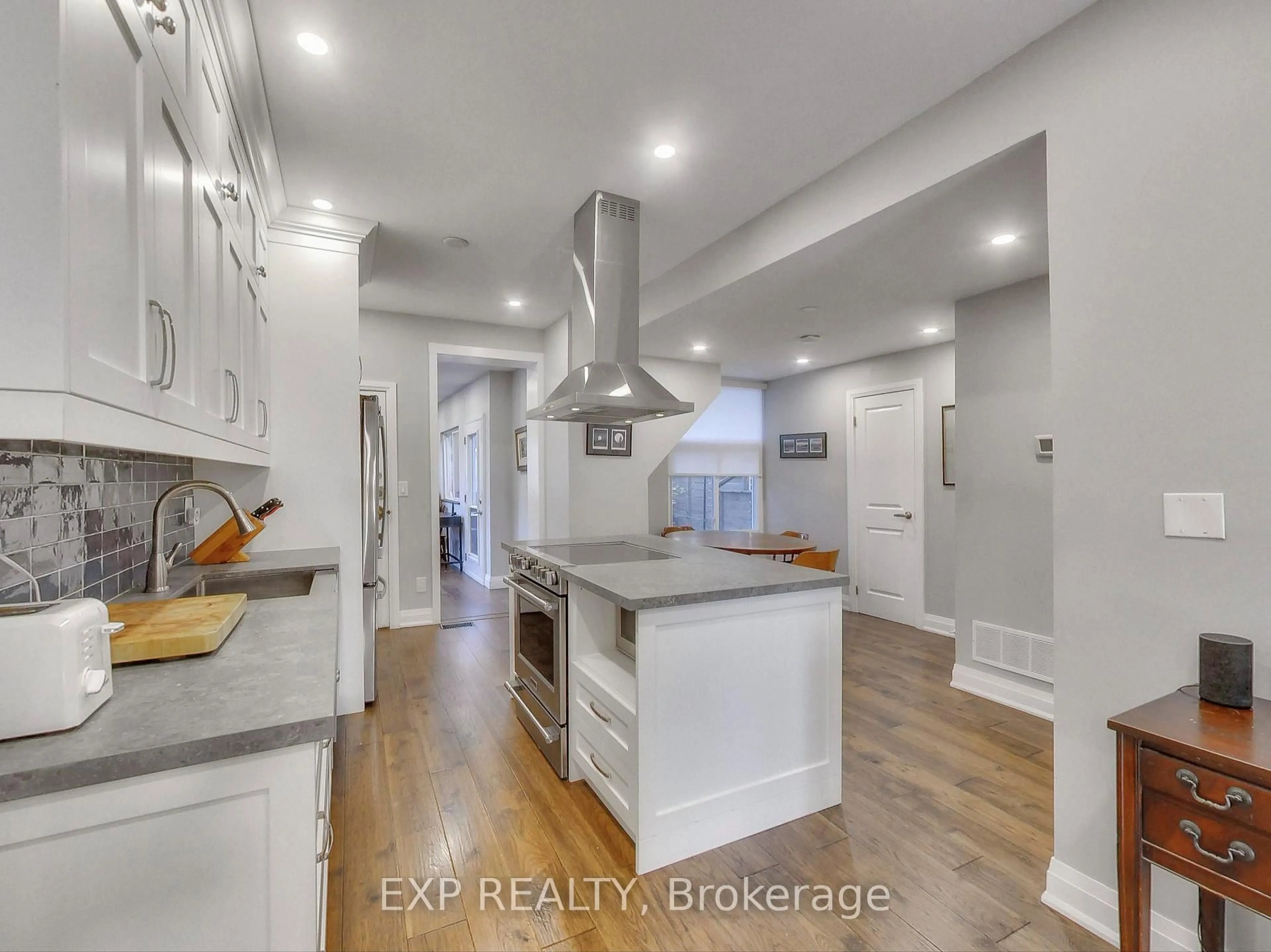 Open concept kitchen, unknown for 29 Cloverdale Rd, Toronto Ontario M6N 3L6