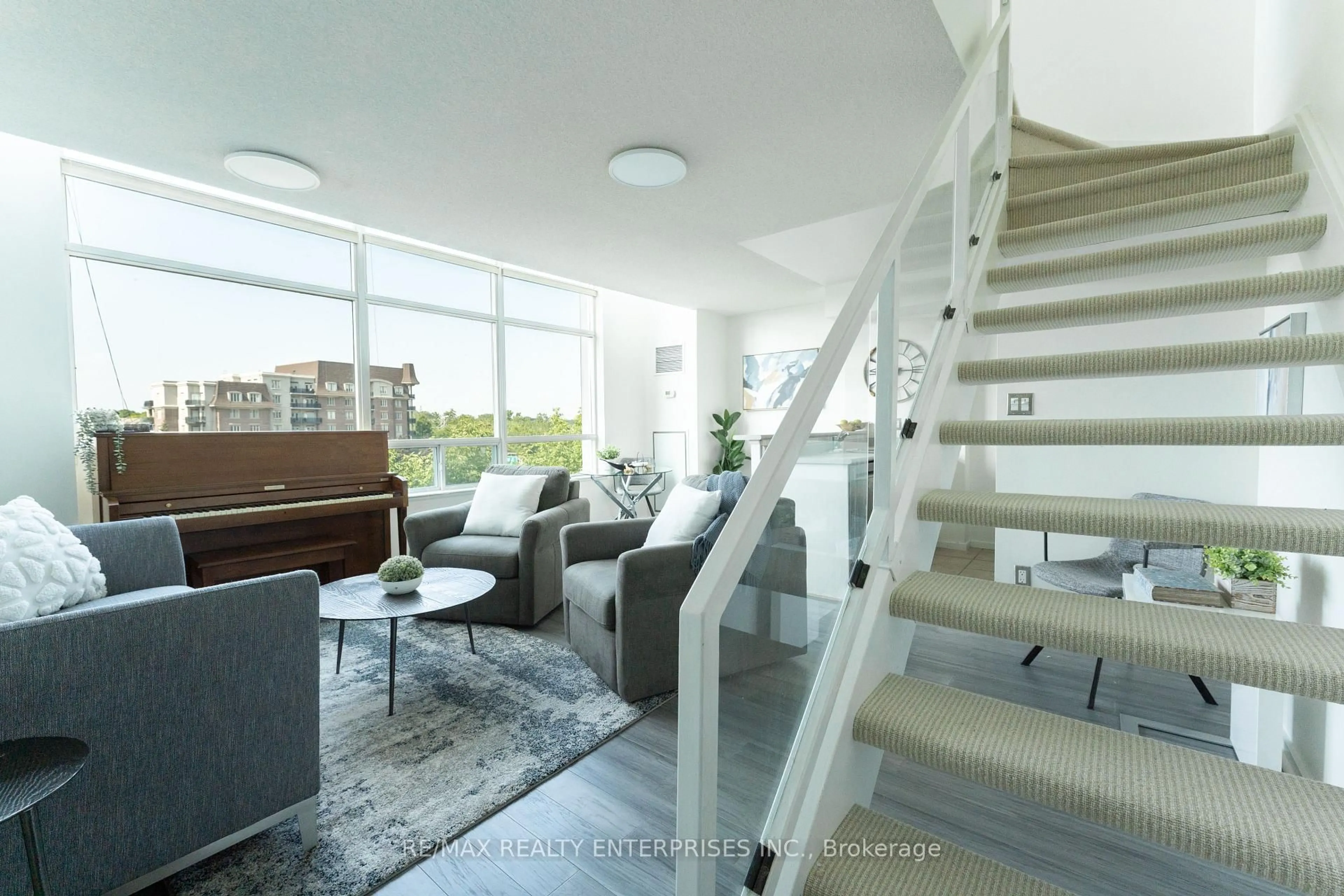 Unknown for 200 Manitoba St #333, Toronto Ontario M8Y 3Y9