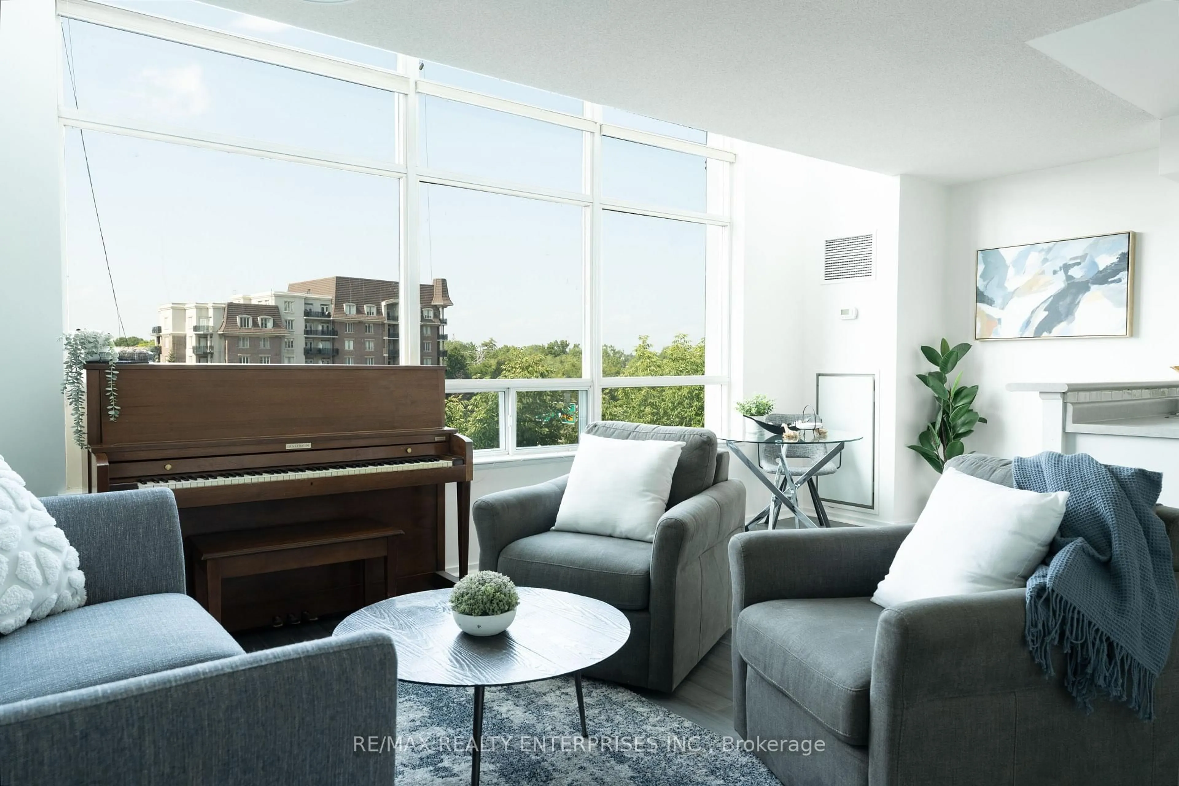 Living room with furniture, unknown for 200 Manitoba St #333, Toronto Ontario M8Y 3Y9