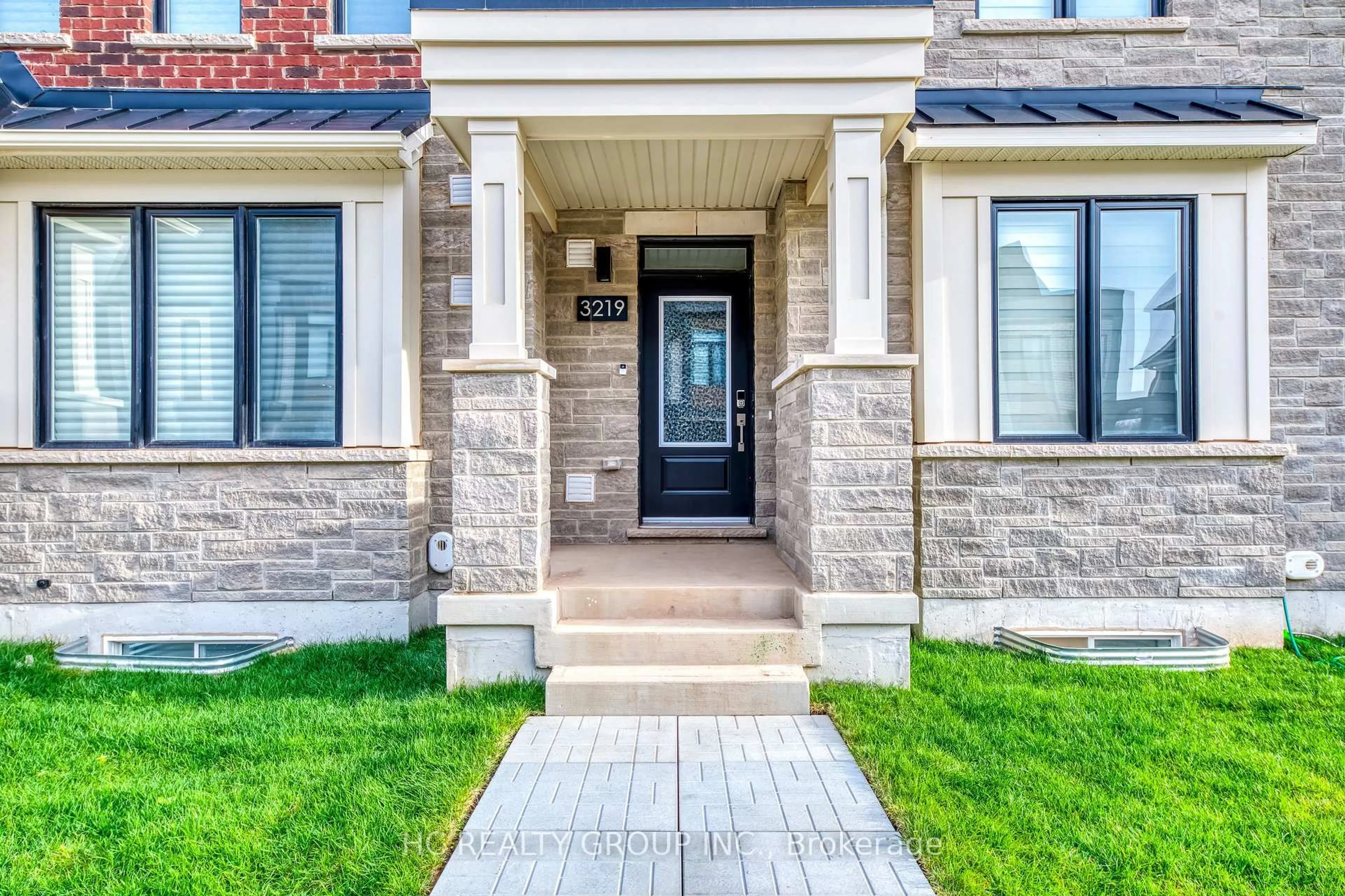 Home with brick exterior material, street for 3219 Crystal Dr, Oakville Ontario L6M 5S8
