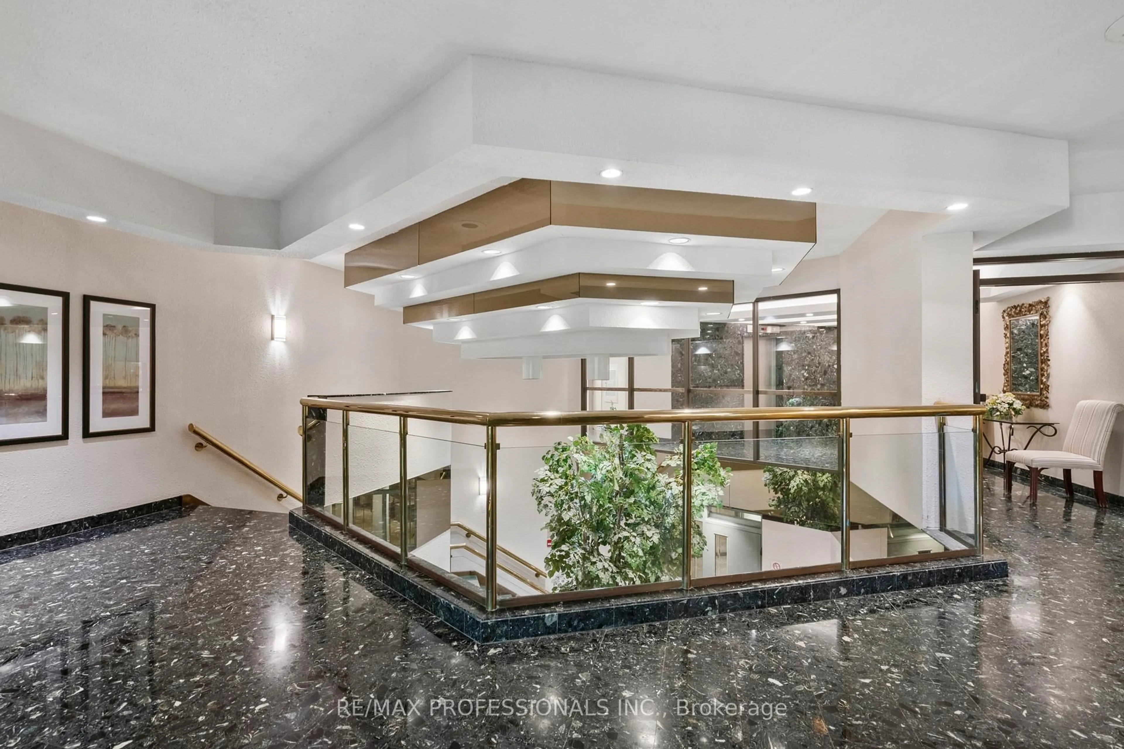 Lobby for 2000 Islington Ave #1410, Toronto Ontario M9P 3S7