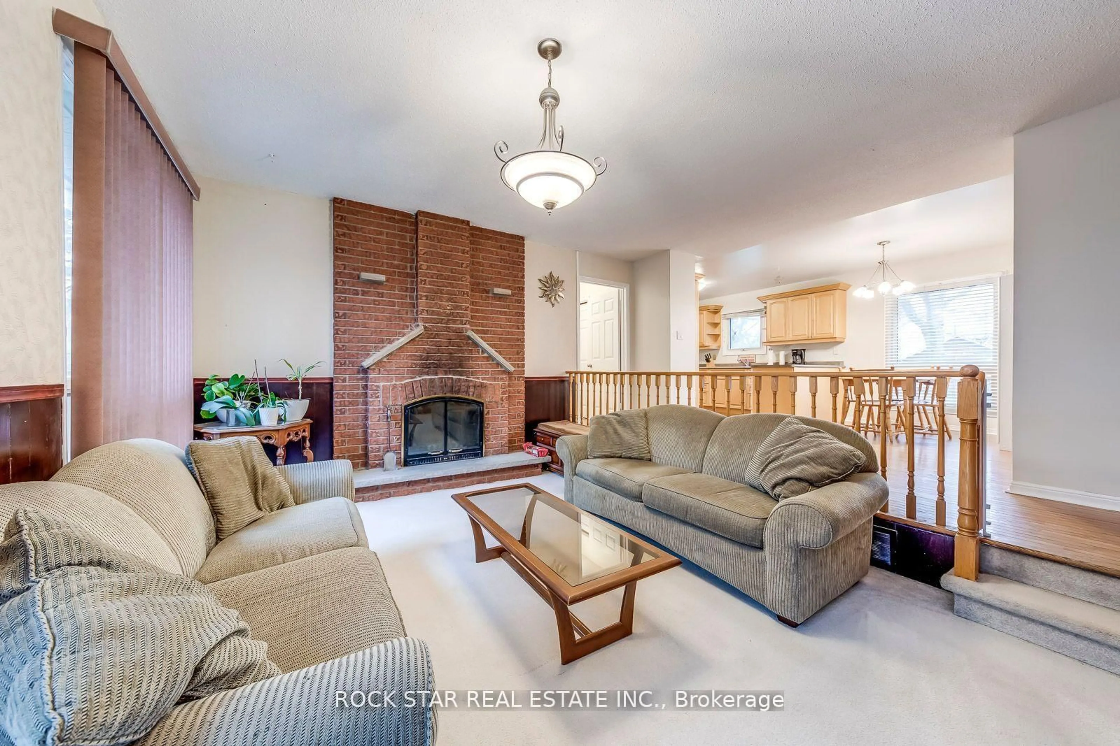 Living room with furniture, unknown for 14 Cairnmore Crt, Brampton Ontario L6Z 1T6