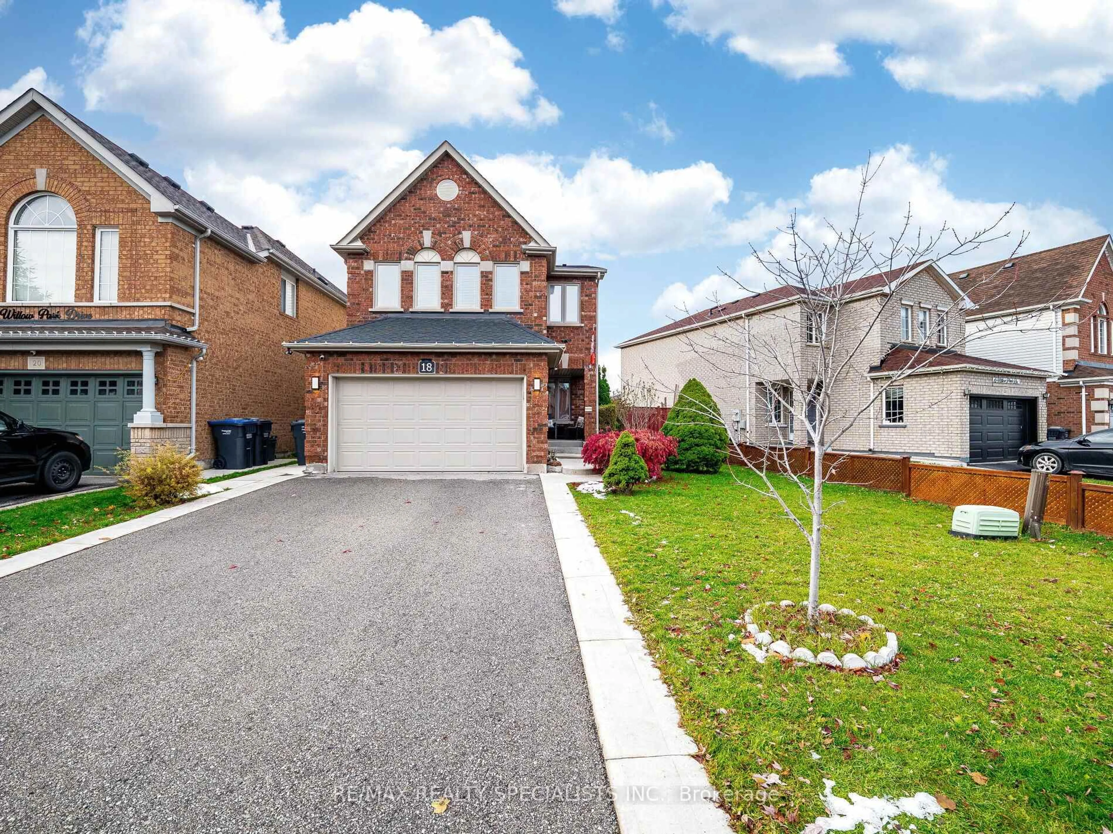 Home with brick exterior material, street for 18 Willow Park Dr, Brampton Ontario L6R 2M9