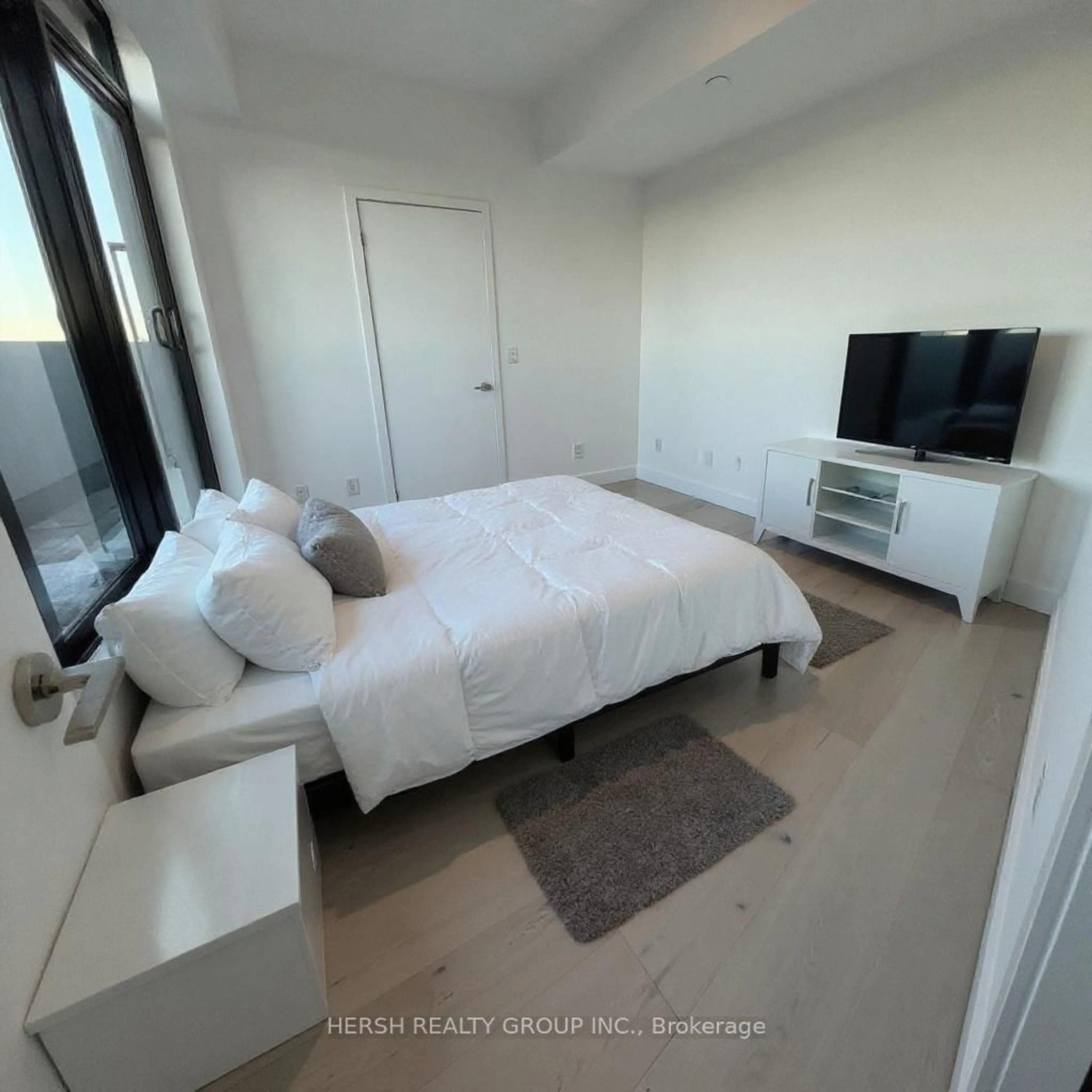 A pic of a room for 160 Kingsway Cres #707, Toronto Ontario M8X 2S4