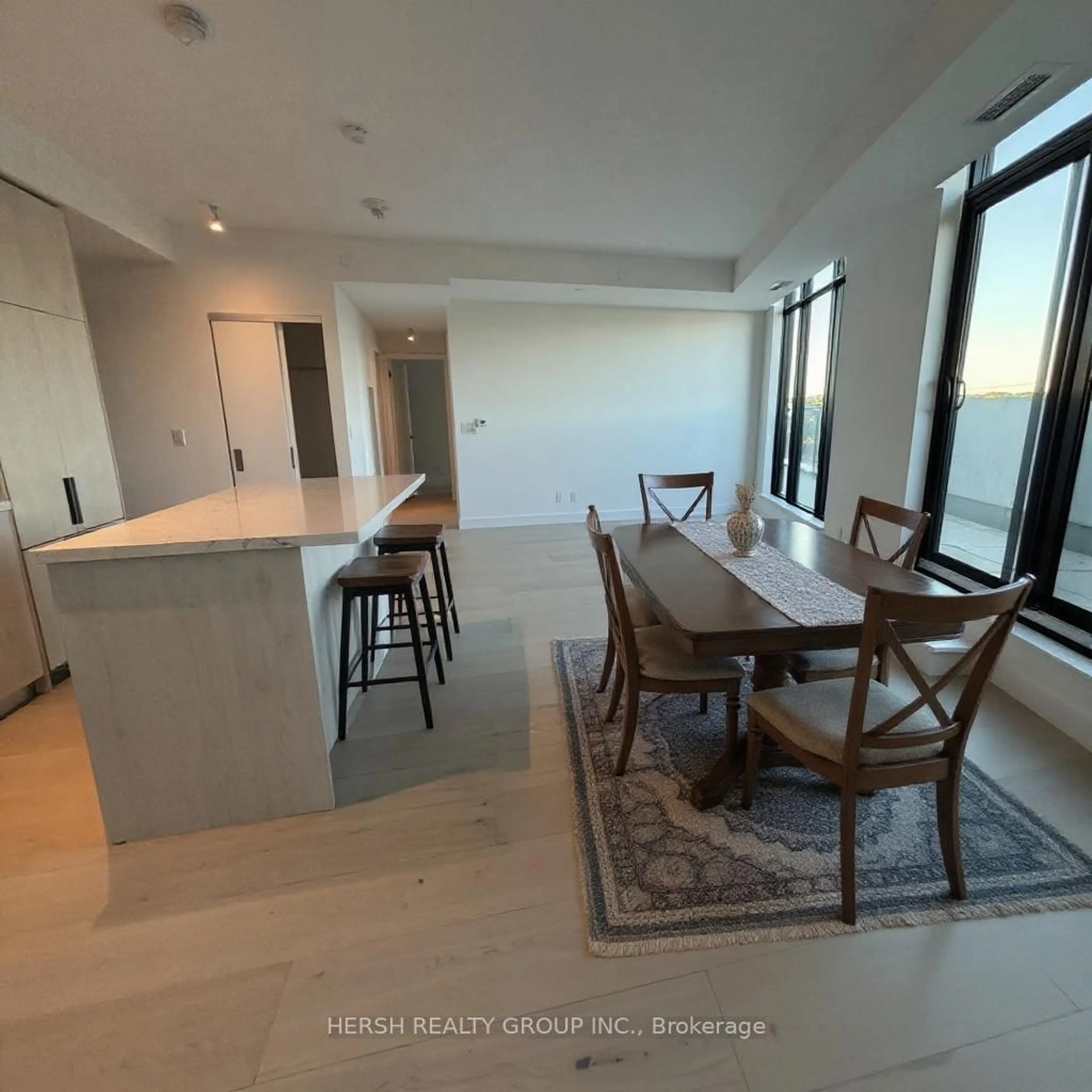 Unknown for 160 Kingsway Cres #707, Toronto Ontario M8X 2S4