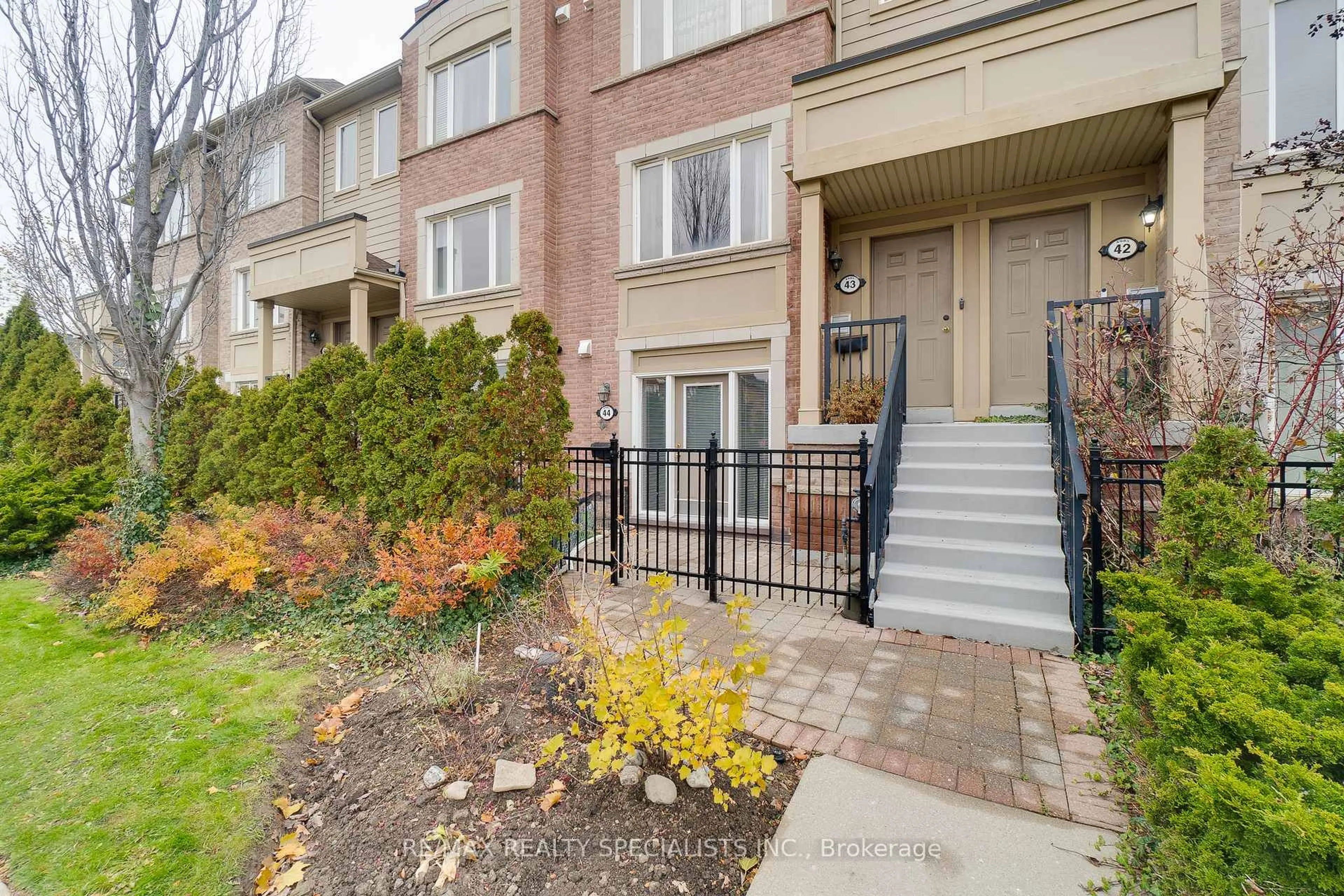 Unknown for 4985 Southampton Dr #44, Mississauga Ontario L5M 8C6