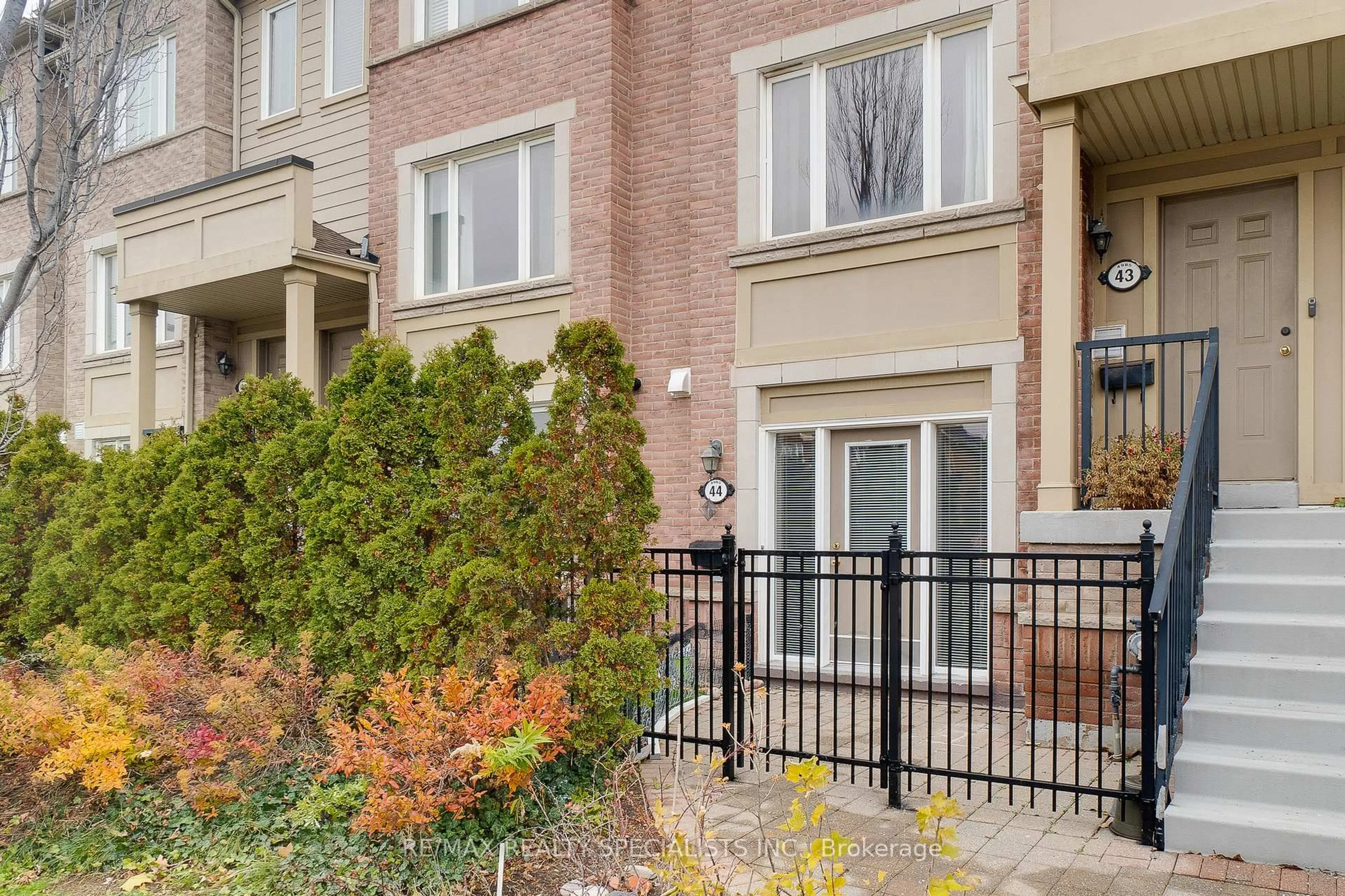 Unknown for 4985 Southampton Dr #44, Mississauga Ontario L5M 8C6