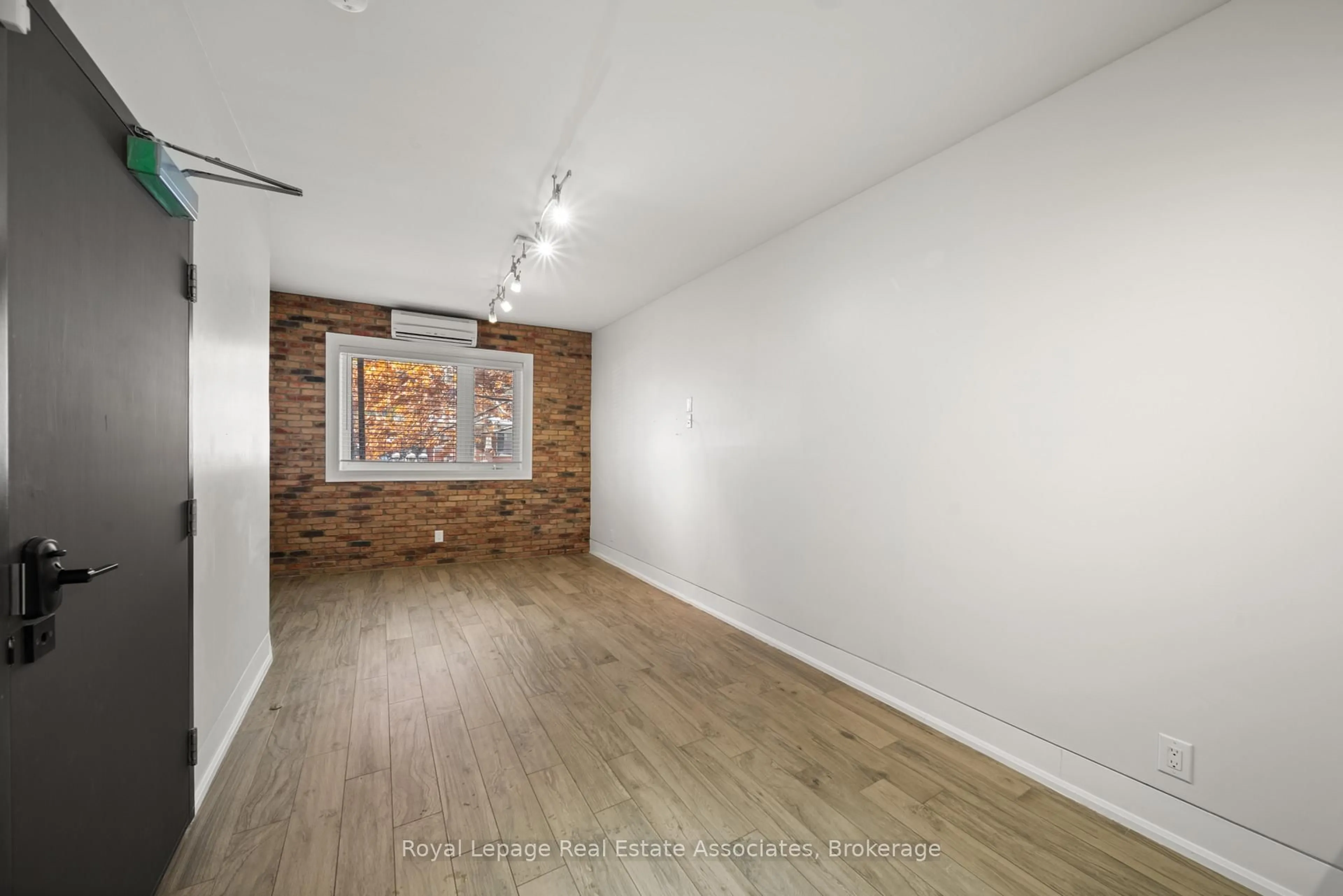 A pic of a room for 531 Runnymede Rd, Toronto Ontario M6S 2Z8