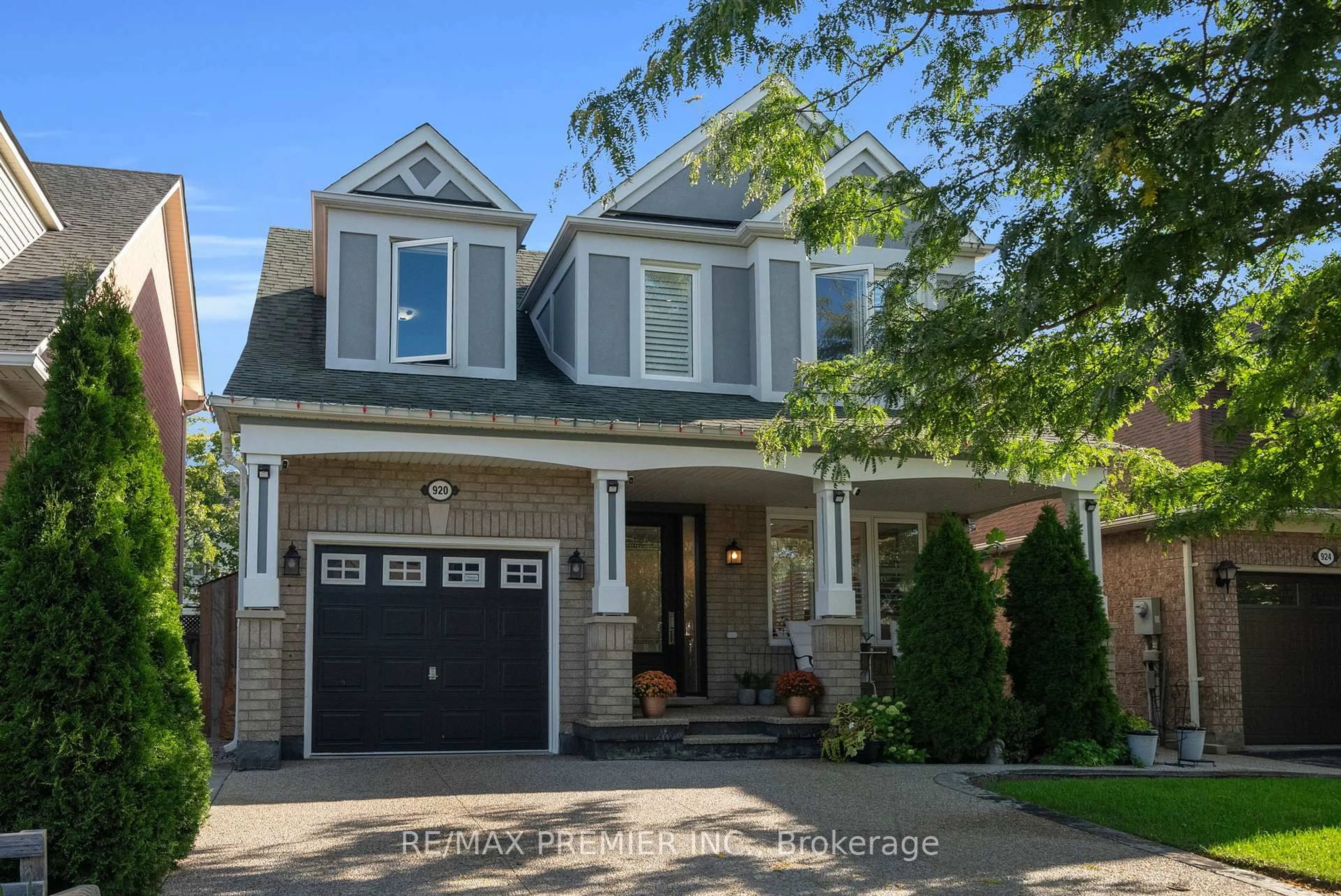 Home with brick exterior material, street for 920 McDuffe Cres, Milton Ontario L9T 6M8