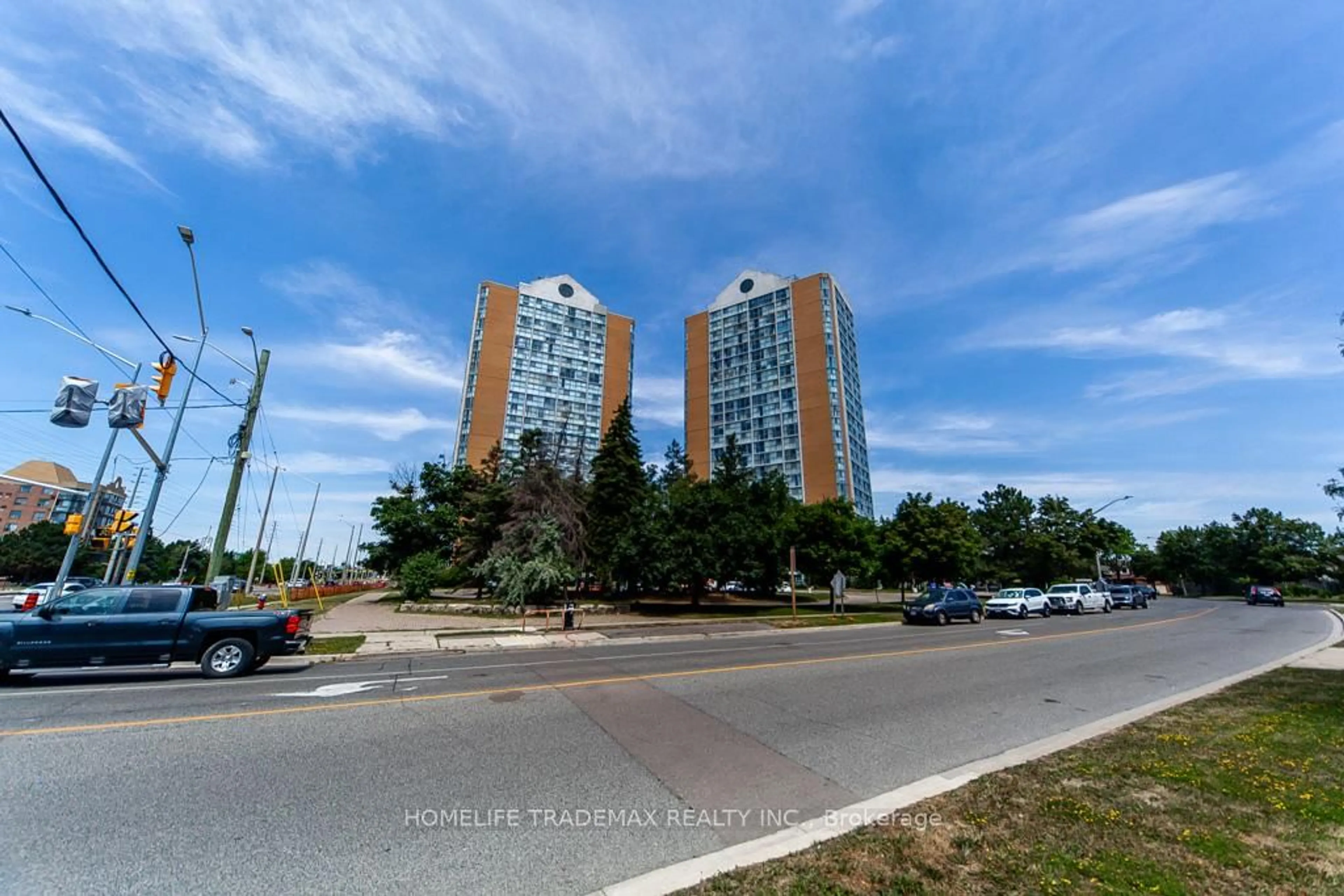 A pic from outside/outdoor area/front of a property/back of a property/a pic from drone, unknown for 35 Trailwood Dr #2117, Mississauga Ontario L4Z 3L6